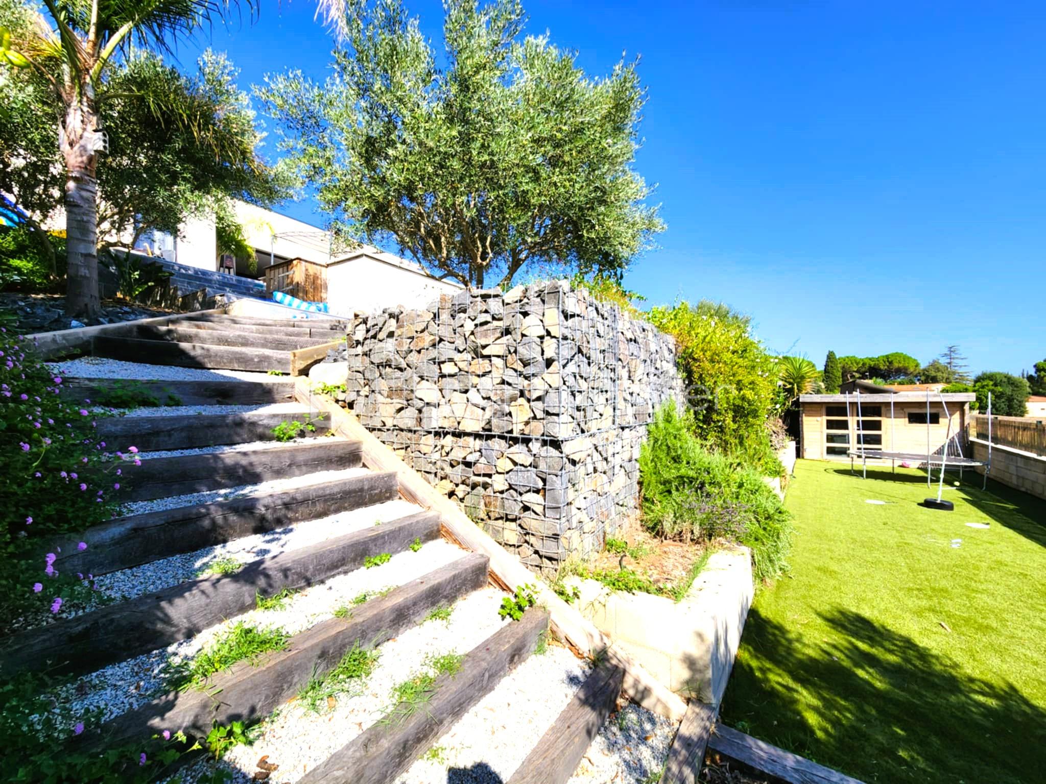 Maison de 151 m² - b2708e5c-a80c-4c37-a751-a8427a289613.jpg
