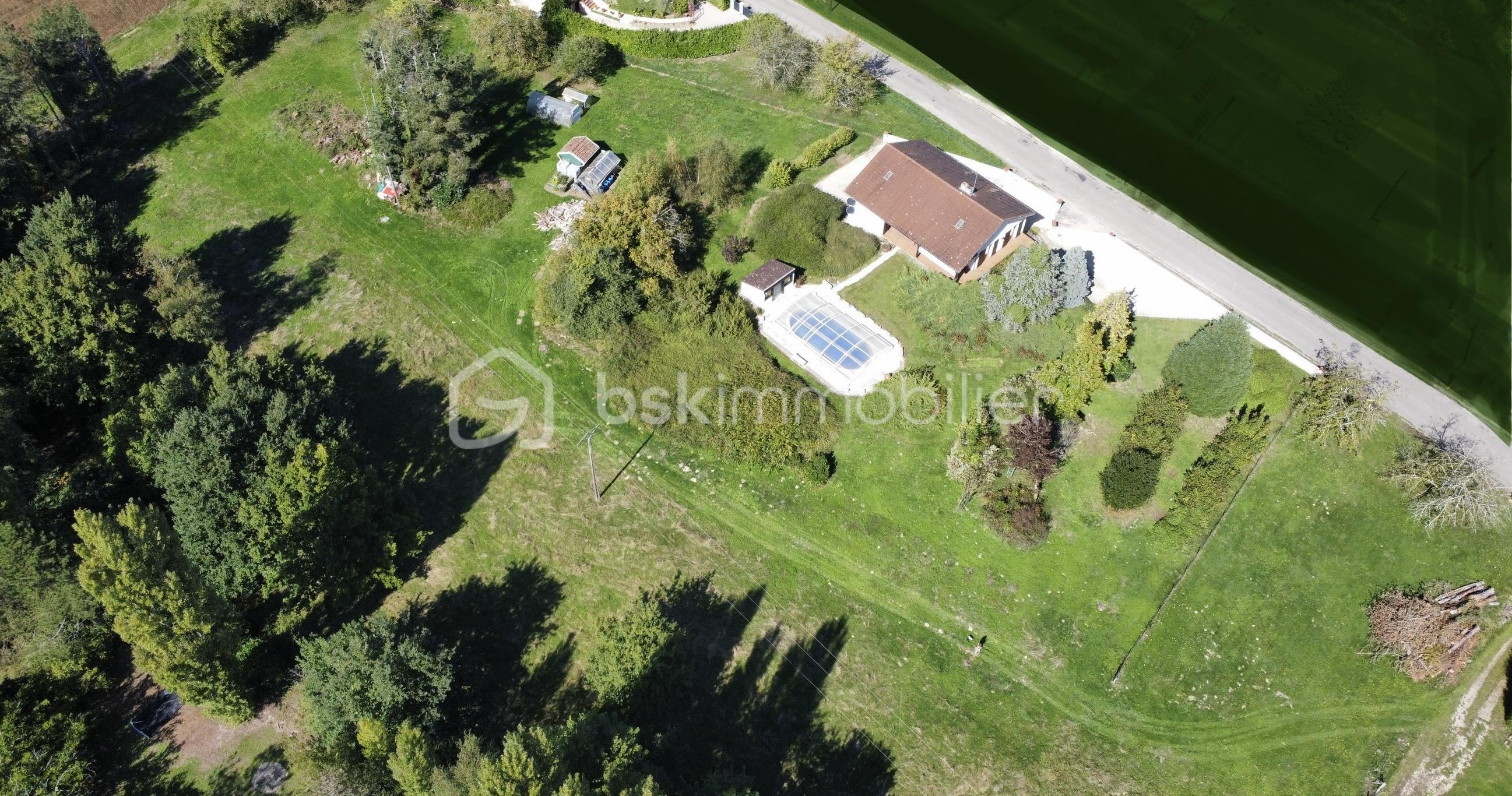Maison de 230 m² - dji_fly_20250918_143538_27_1758199614454_photo_optimized 2.jpg