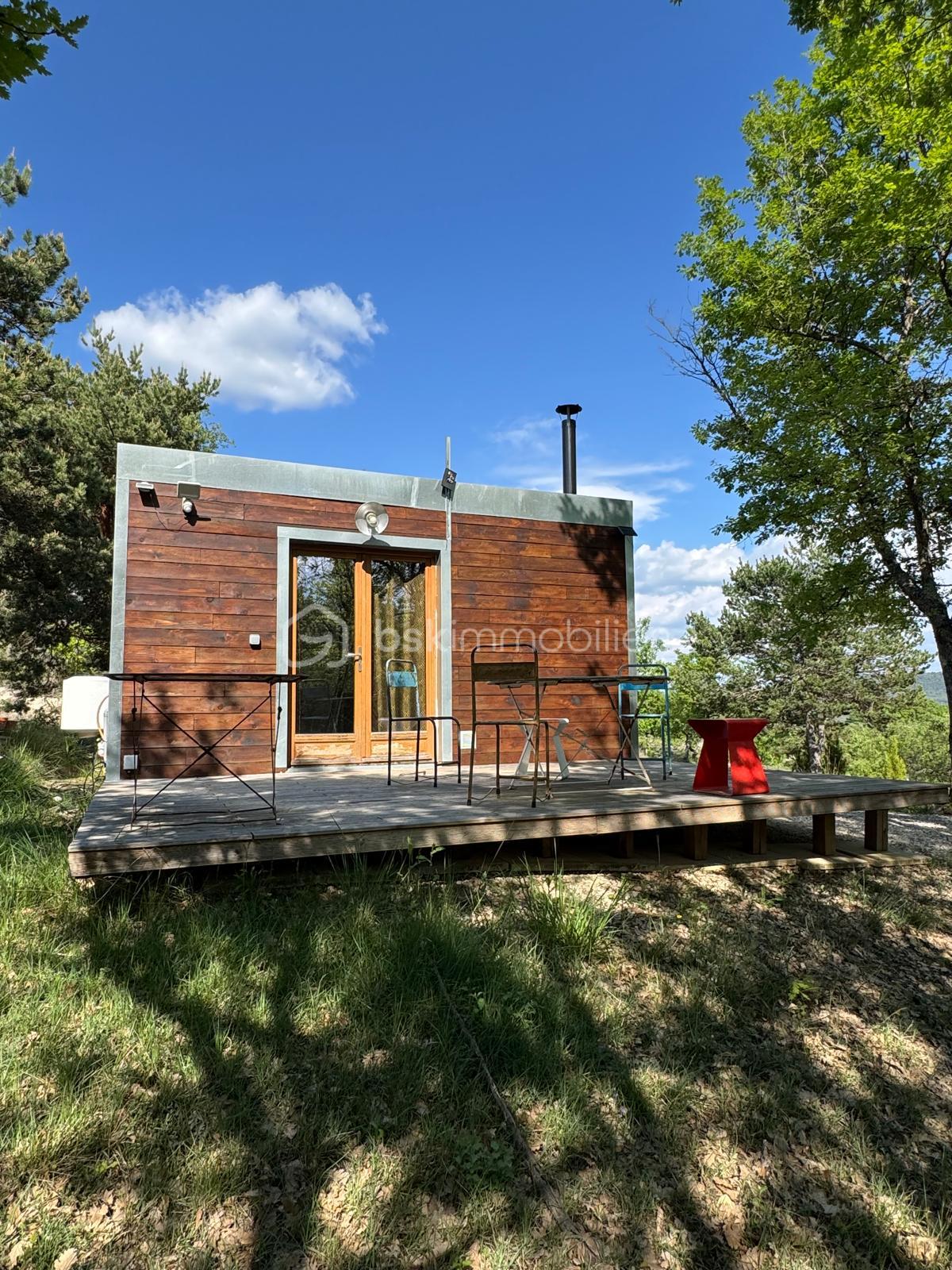 Terrain de loisirs de 8 658 m²