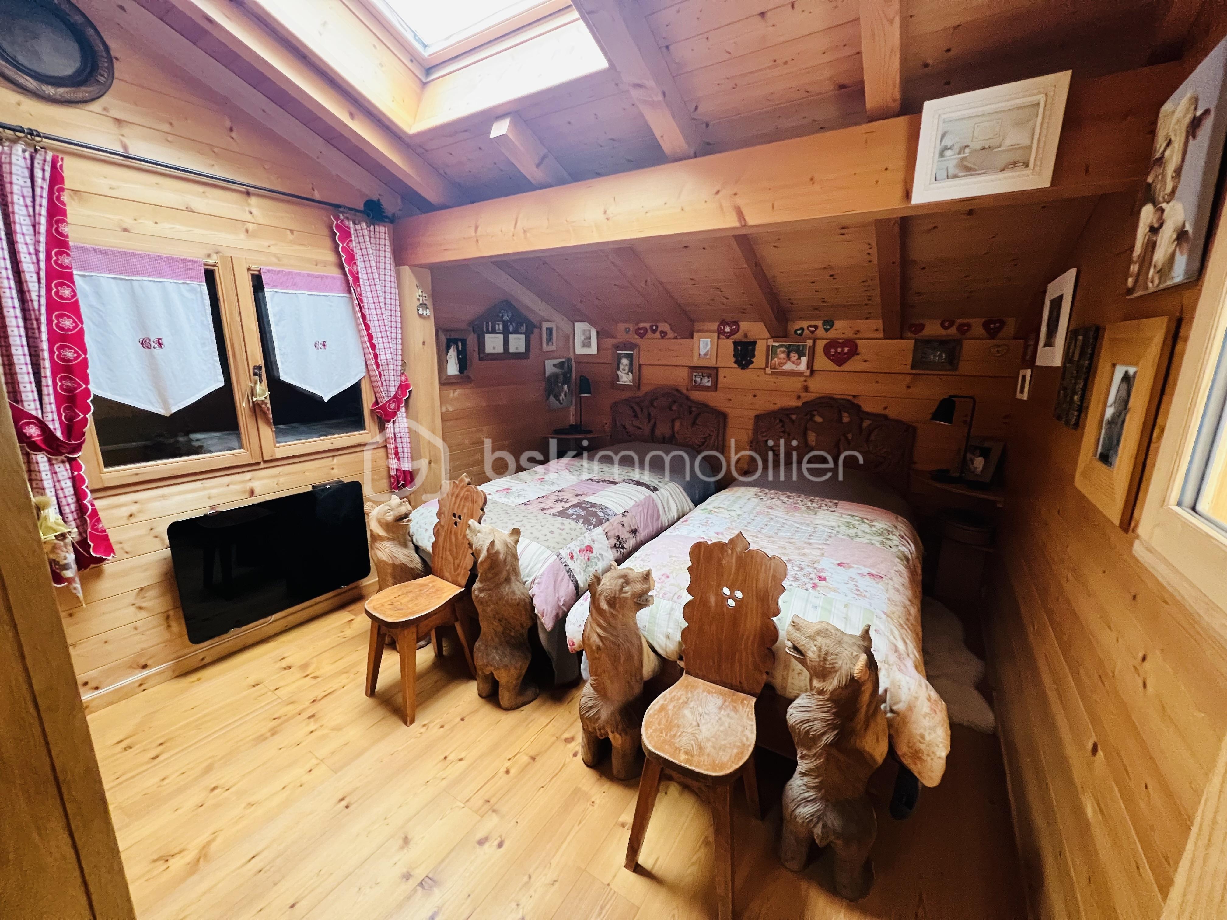 Maison de 350 m² - Photo chambre 1.jpg