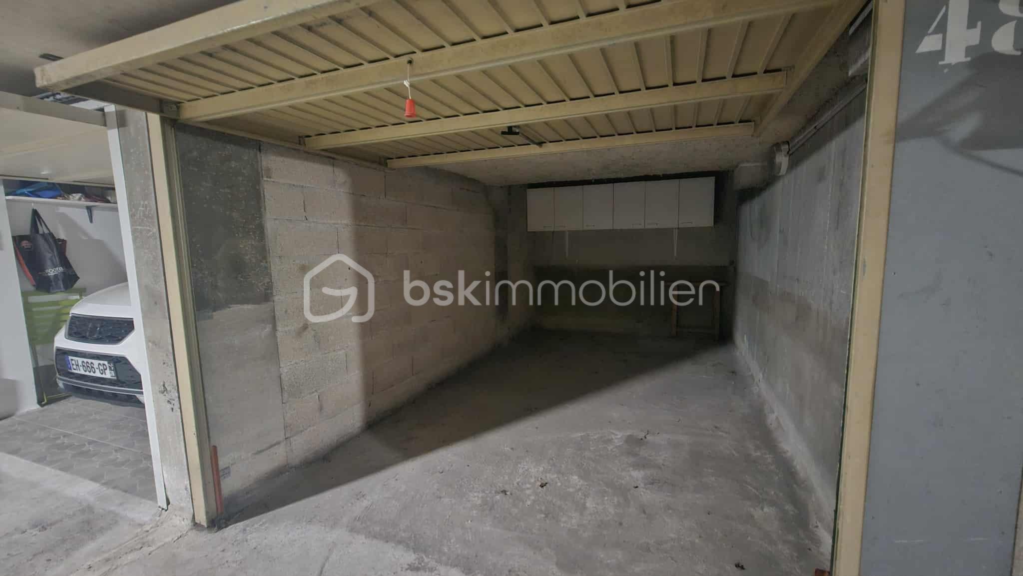 Parking de 13,50 m² - 883f2edc-ceba-4835-95ad-e198846451c5.jpg