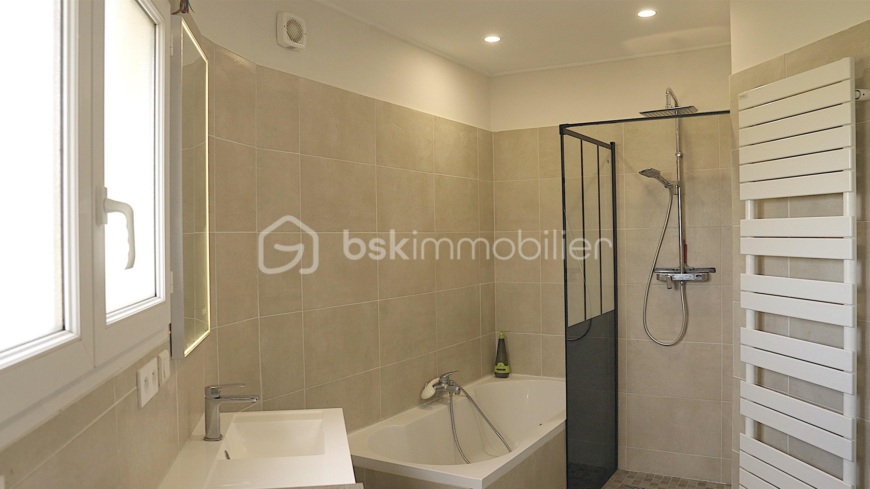 Maison traditionnelle de 229 m² - 7.jpeg
