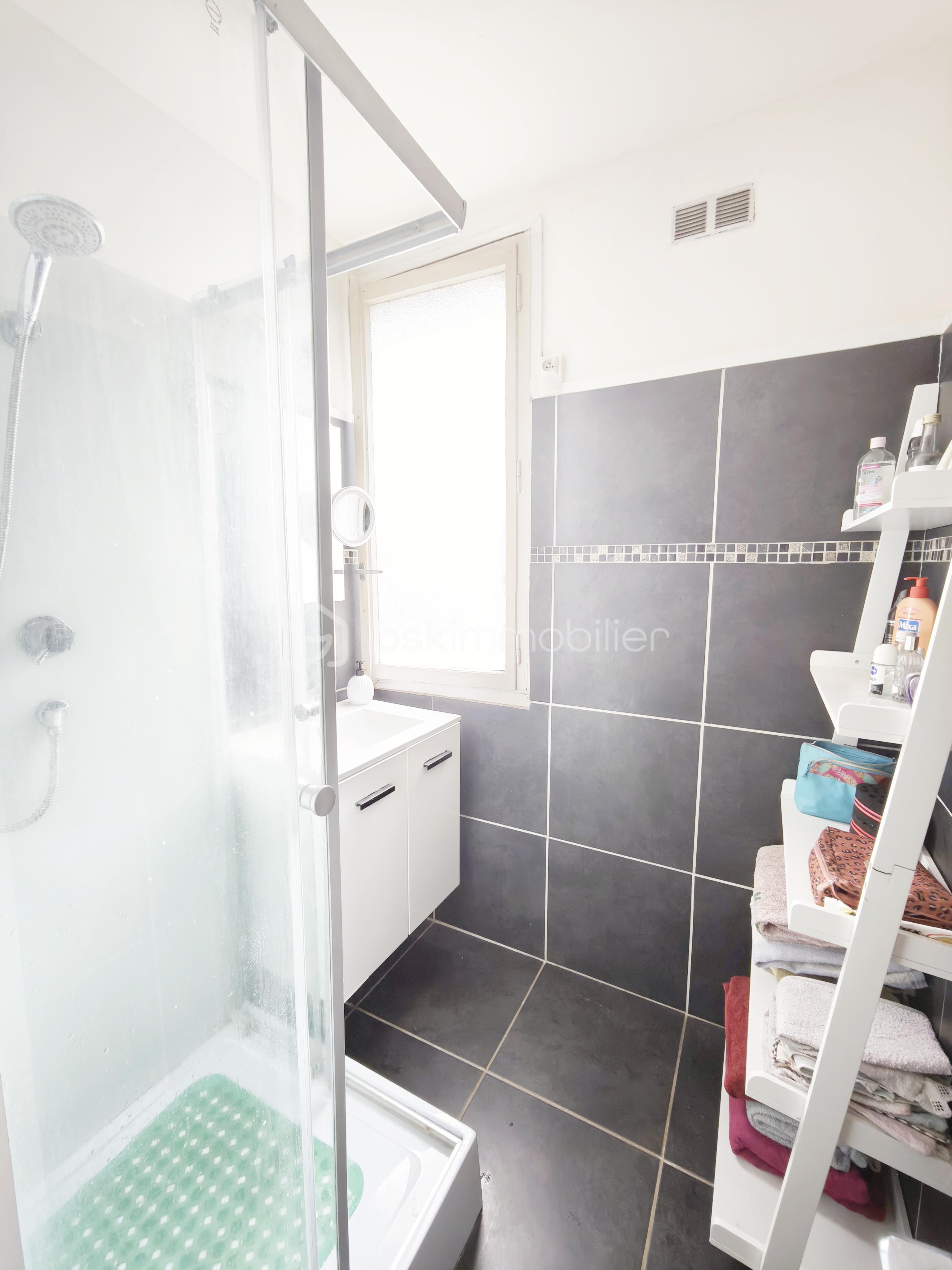 Appartement de 50,95 m² - Salle de douches2.jpg