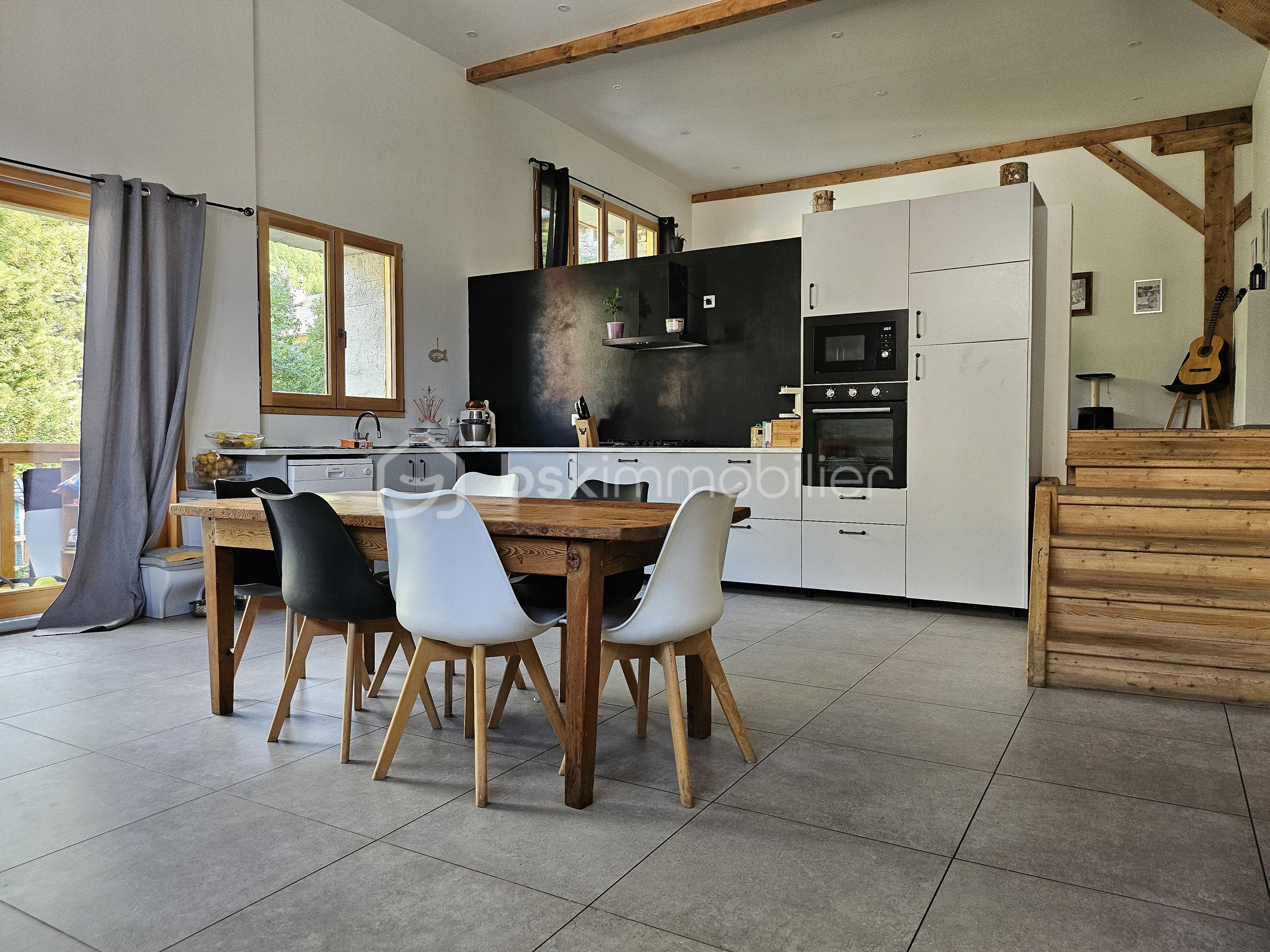 Maison de 252 m² - 20250728_182051.jpg