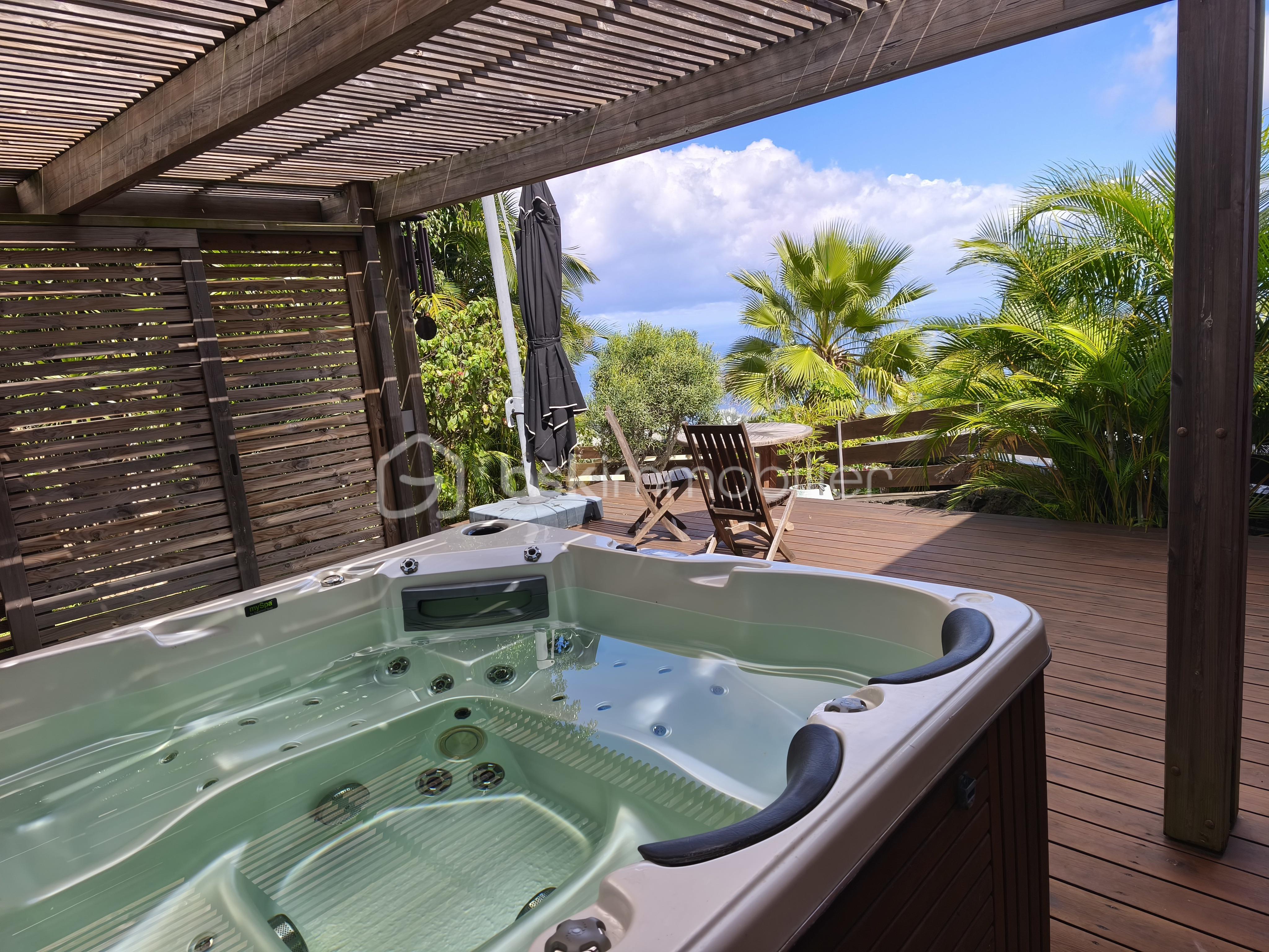 Jacuzzi.JPG