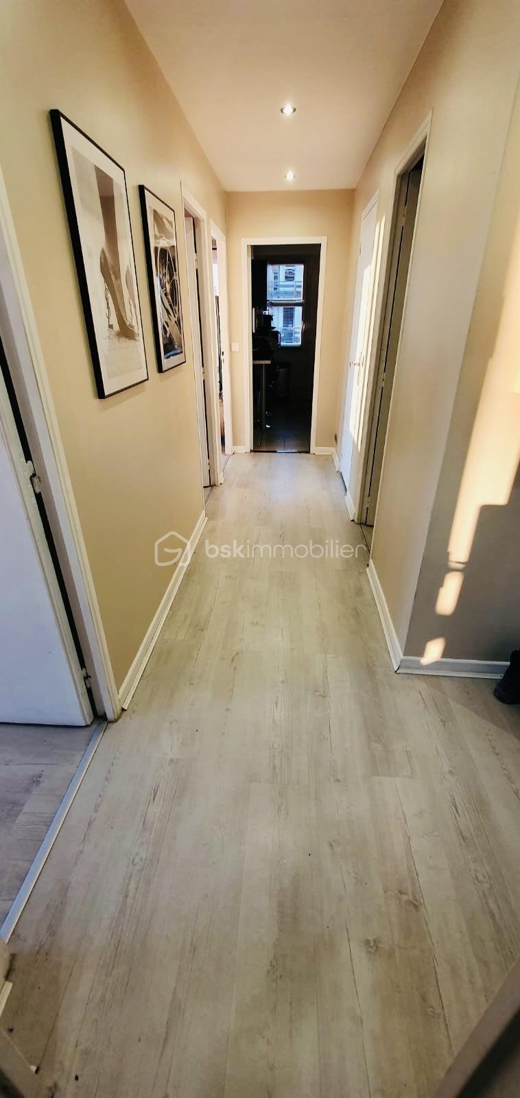 Appartement de 61,11 m² - cefe6b8b-d1ad-4e95-9a13-089d322e662a.jpg