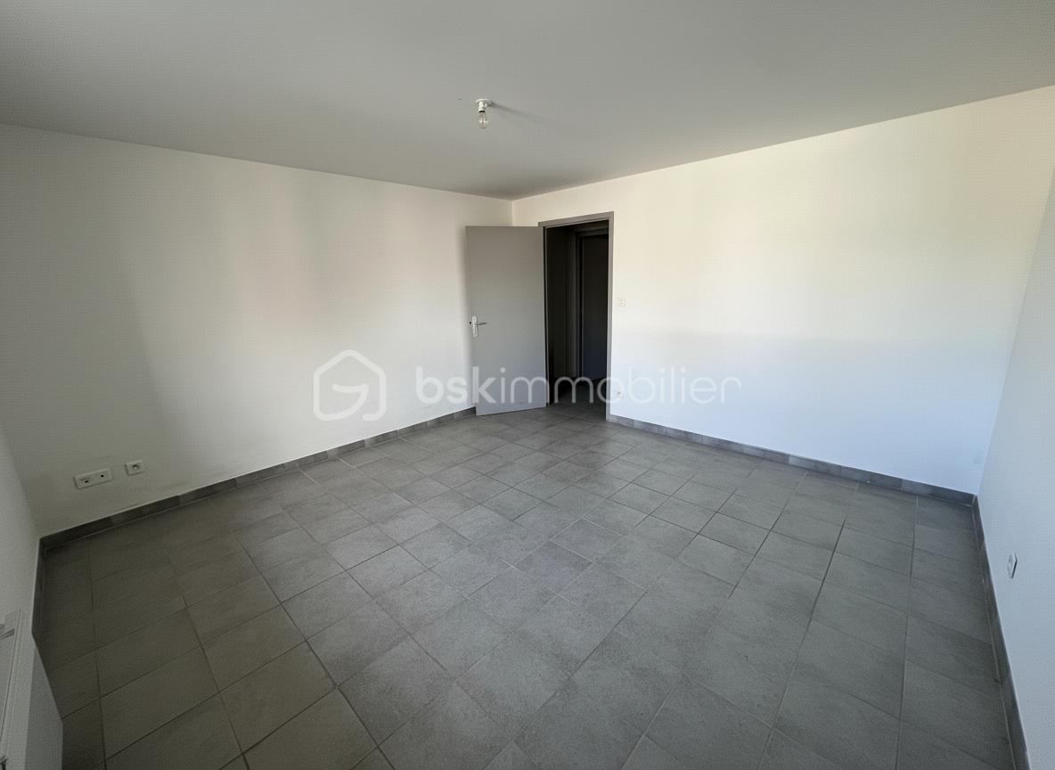 Maison de 77 m² - generated_2026-01-30T15:53:39.684383.jpg.jpeg