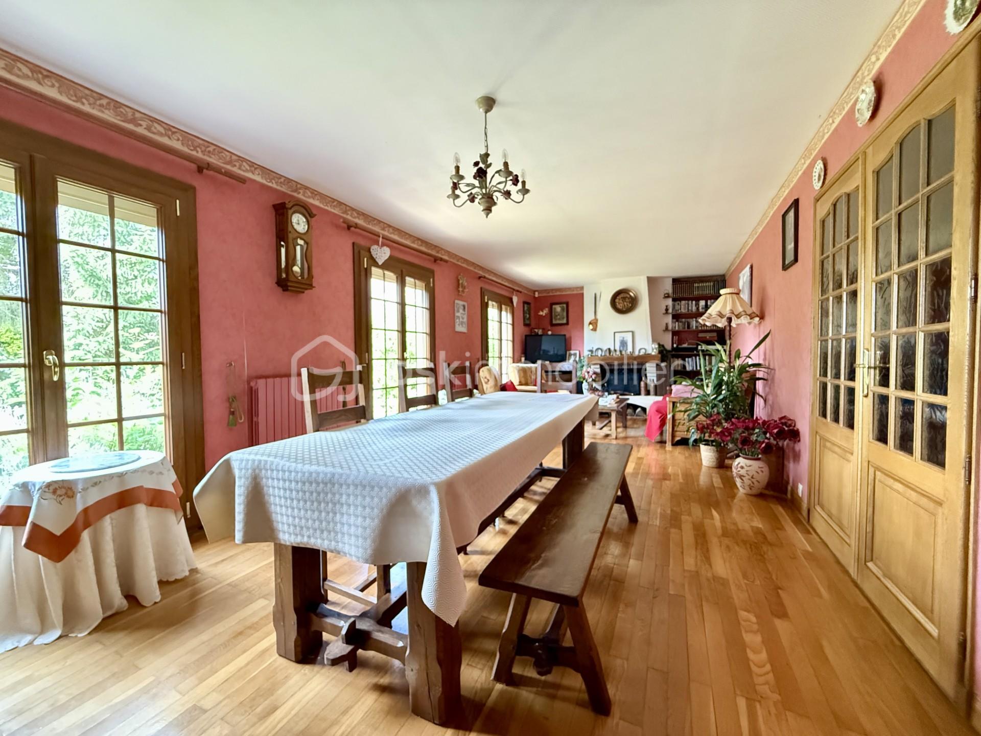 SALON 1.jpg