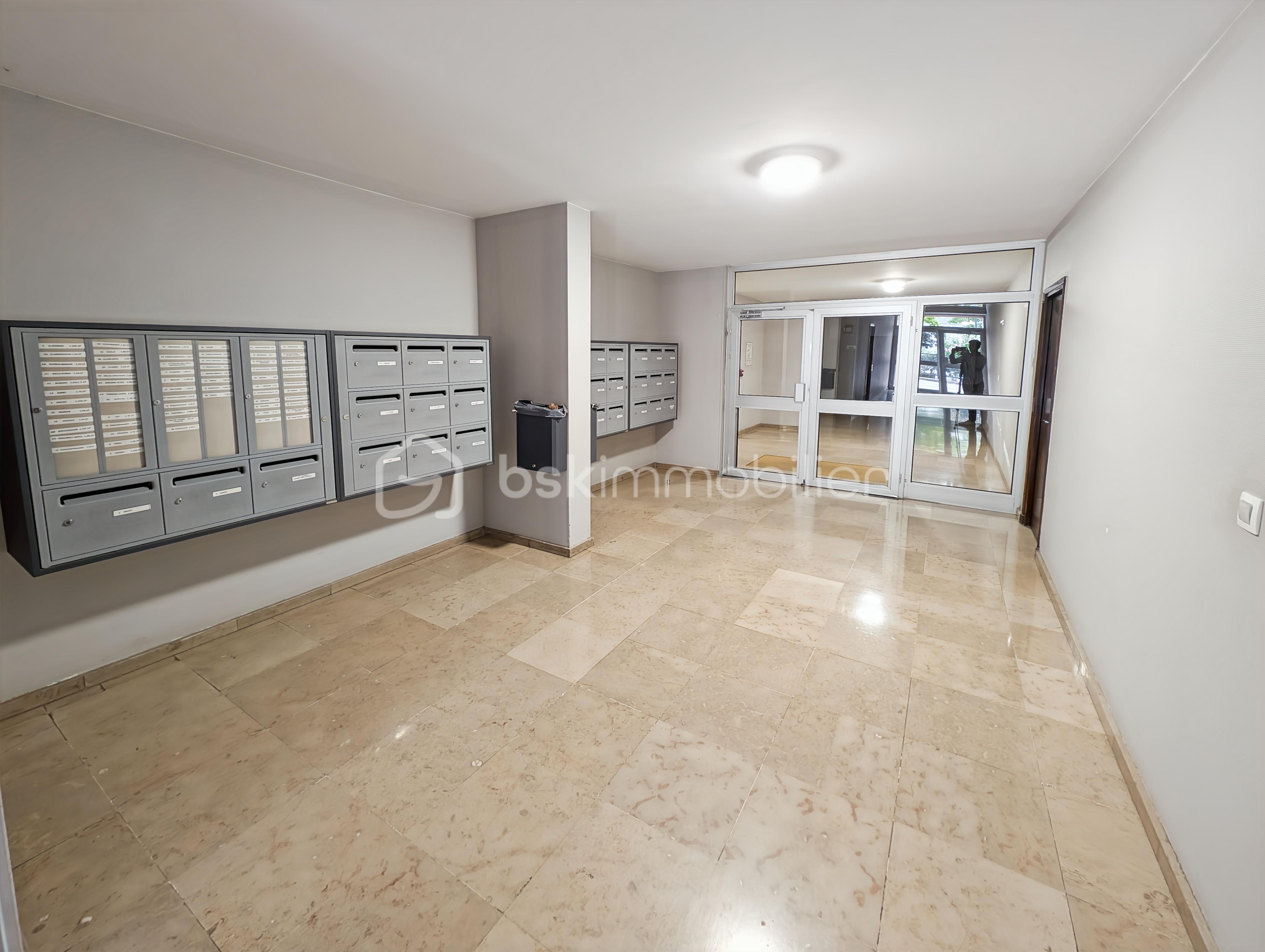 Appartement de 87 m² - Photo 3 (3).jpg