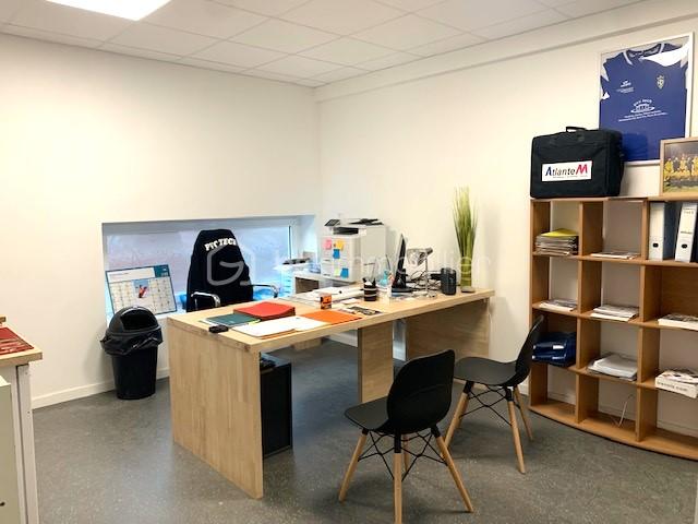 Local d'activités de 21 m² - ESPACE BUREAU 5.jpg
