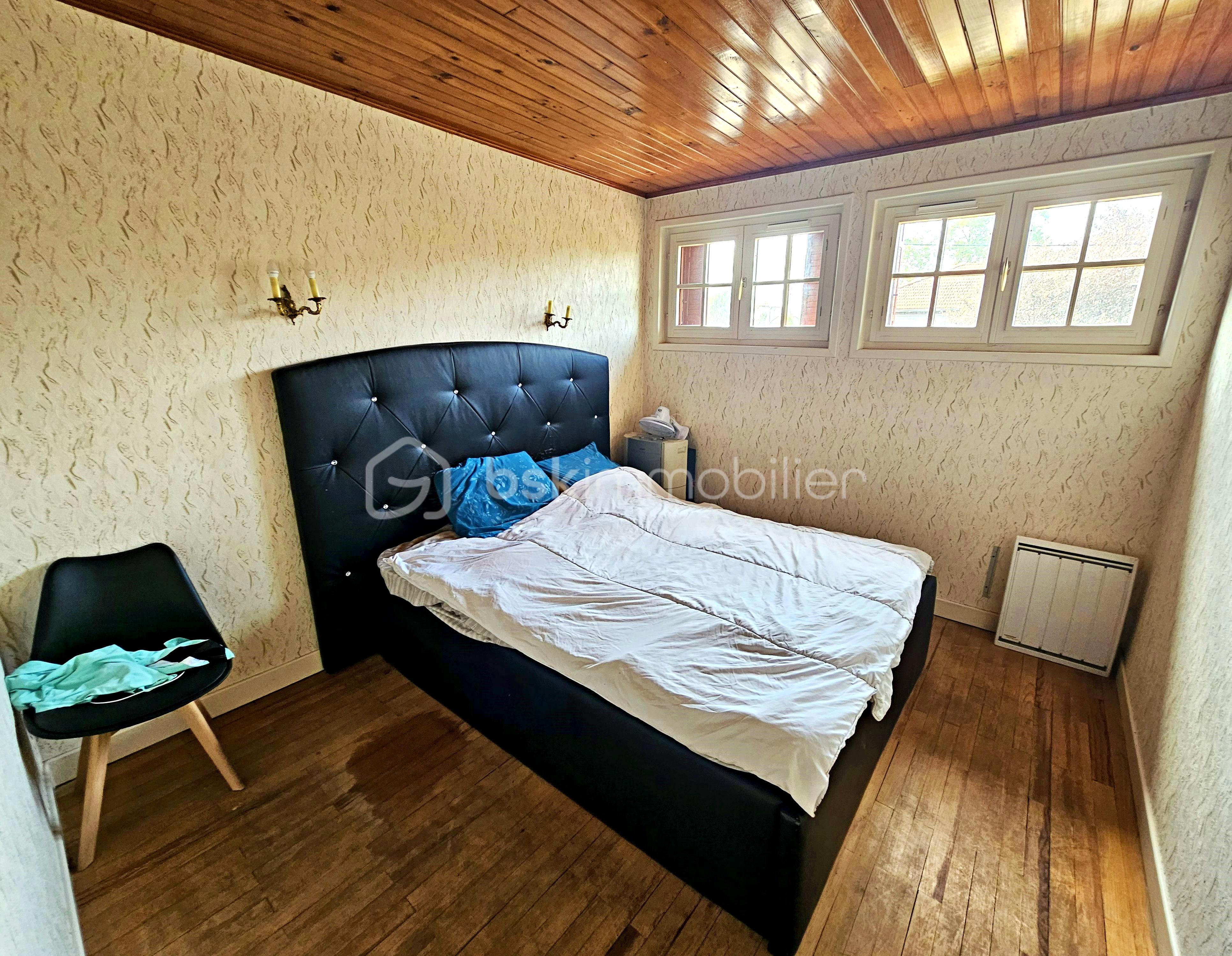 Maison de 140 m² - Chambre 1.jpg