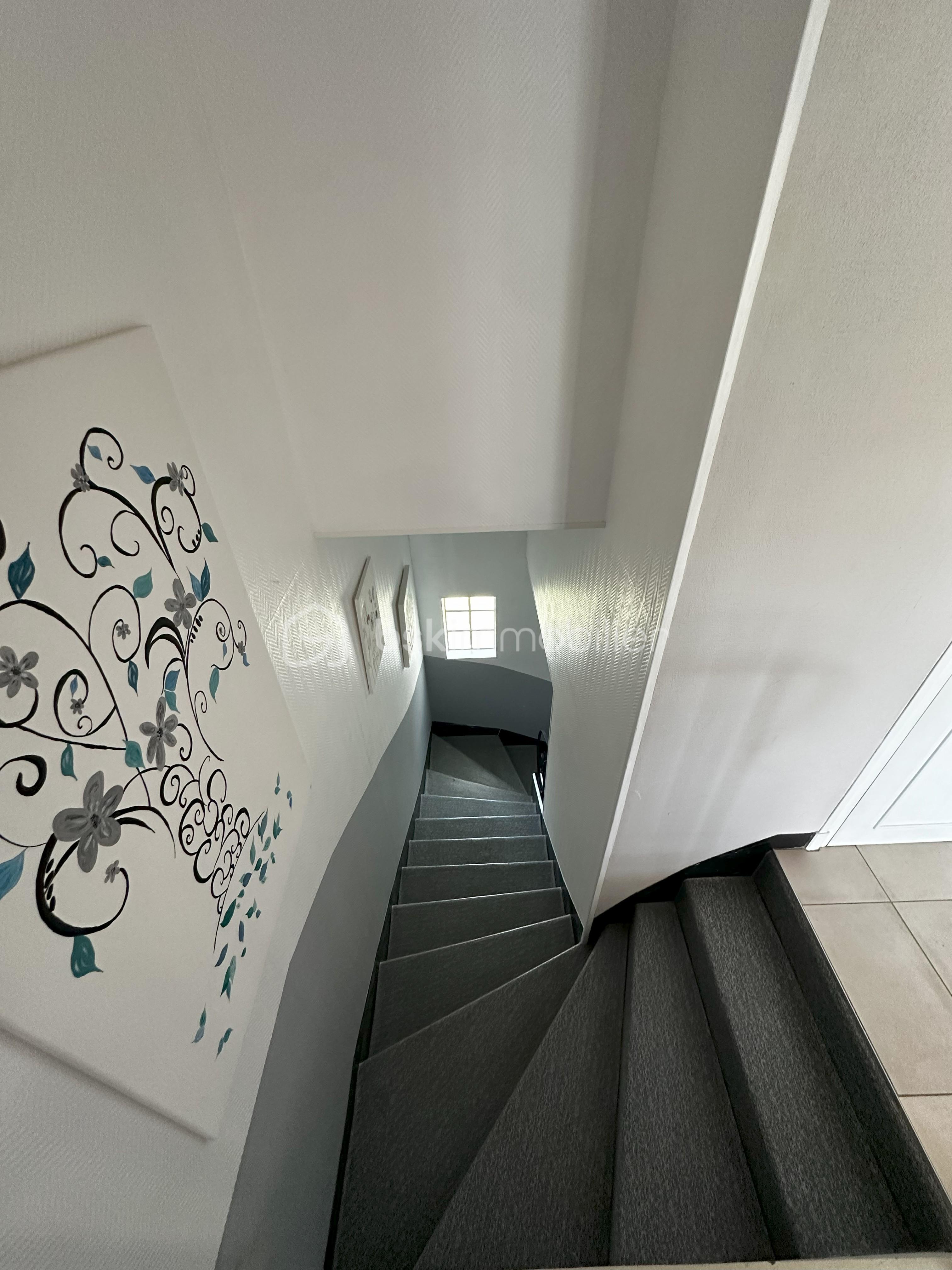 Appartement de 148,55 m² - escalier.jpg