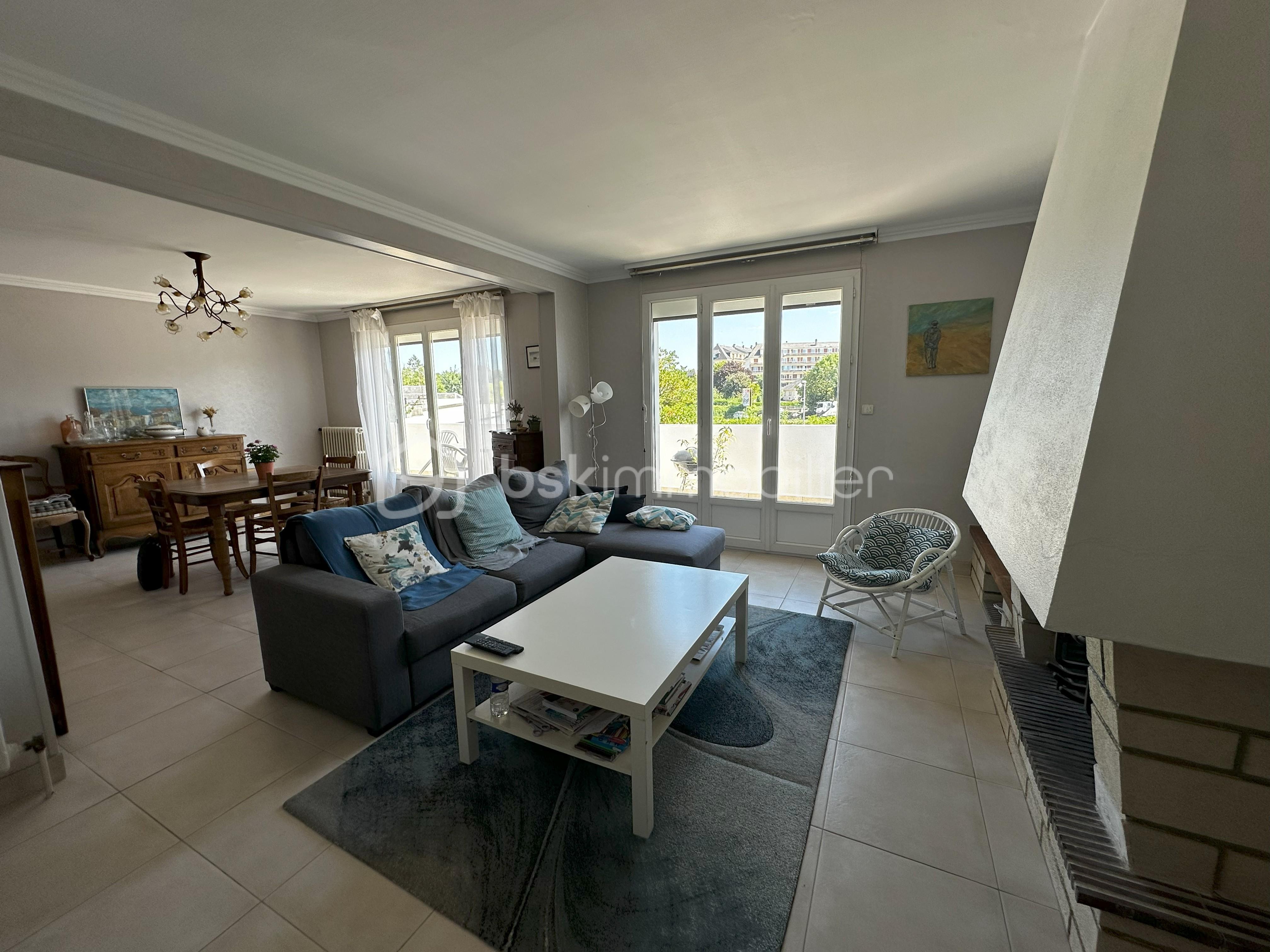Appartement de 148,55 m² - salon 2.jpg