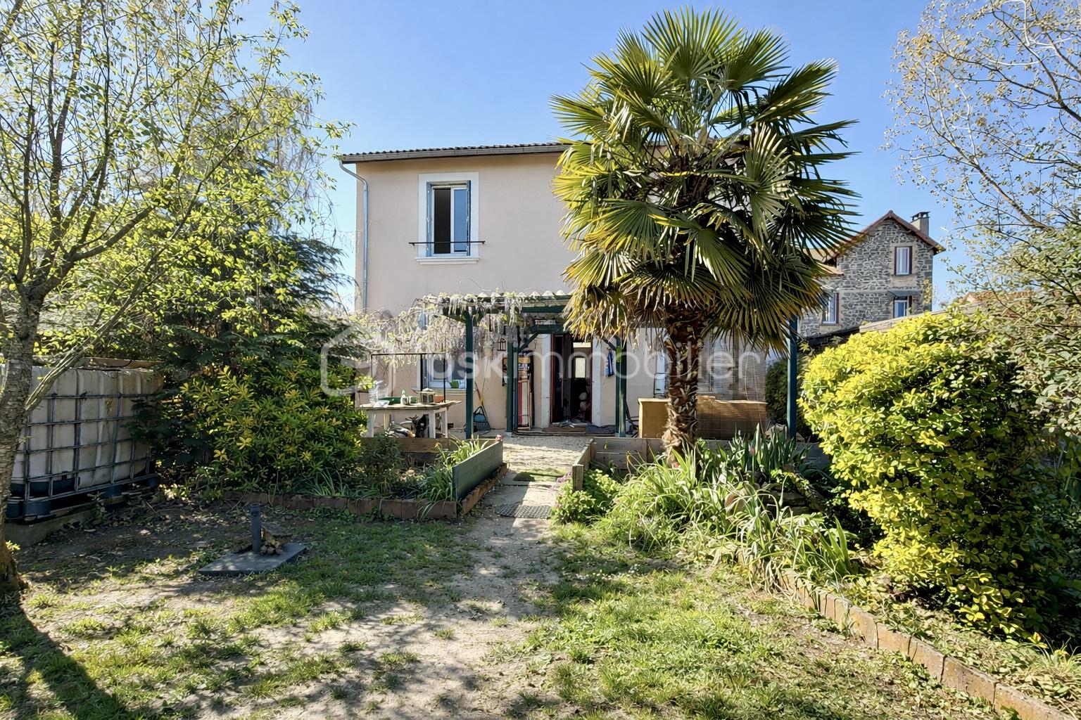 Maison 4 pièces 115 m² · à Randan · 115 m² · 215 000 €