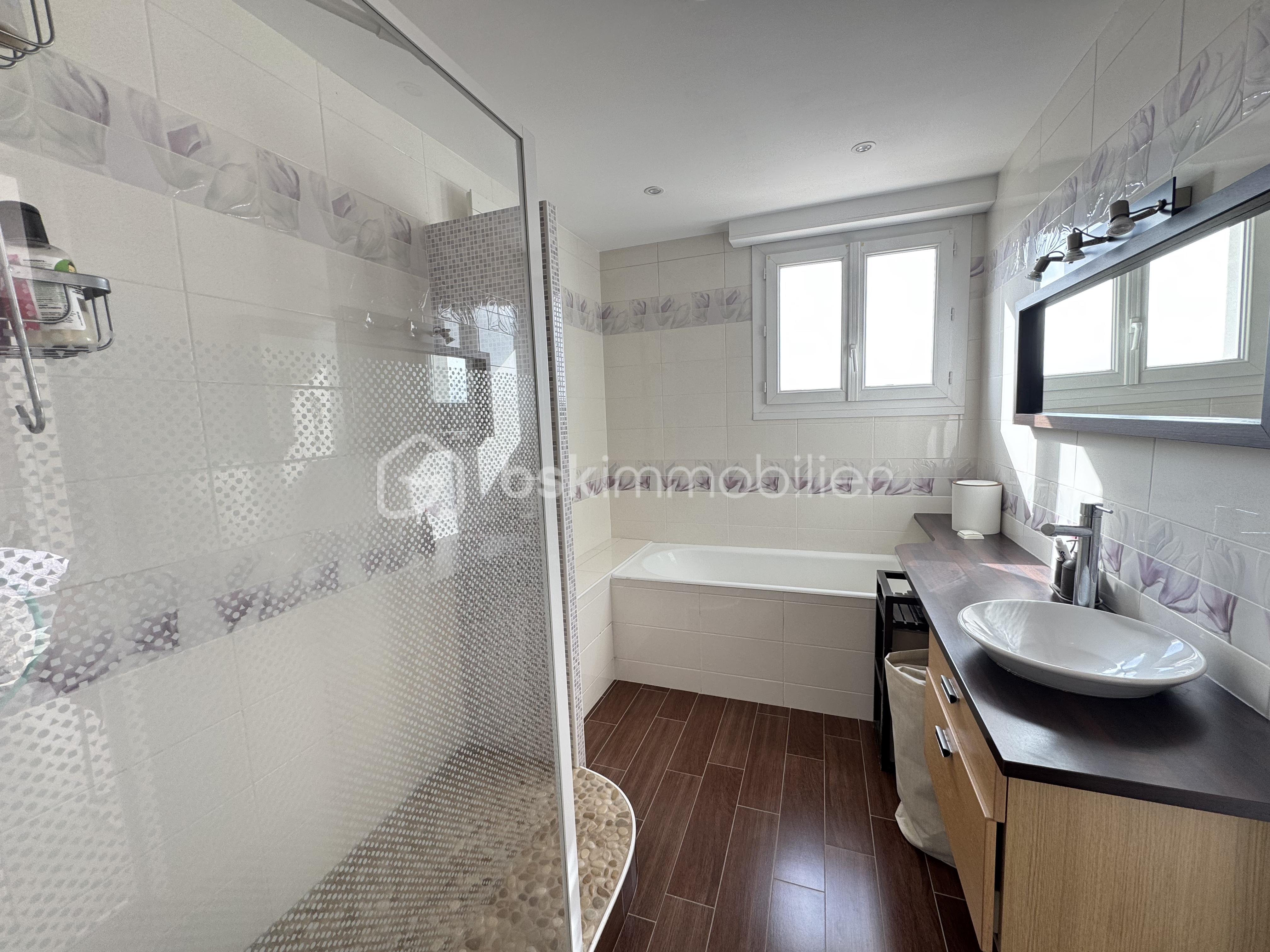 Appartement de 165,52 m² - tempImage9JV1td.png