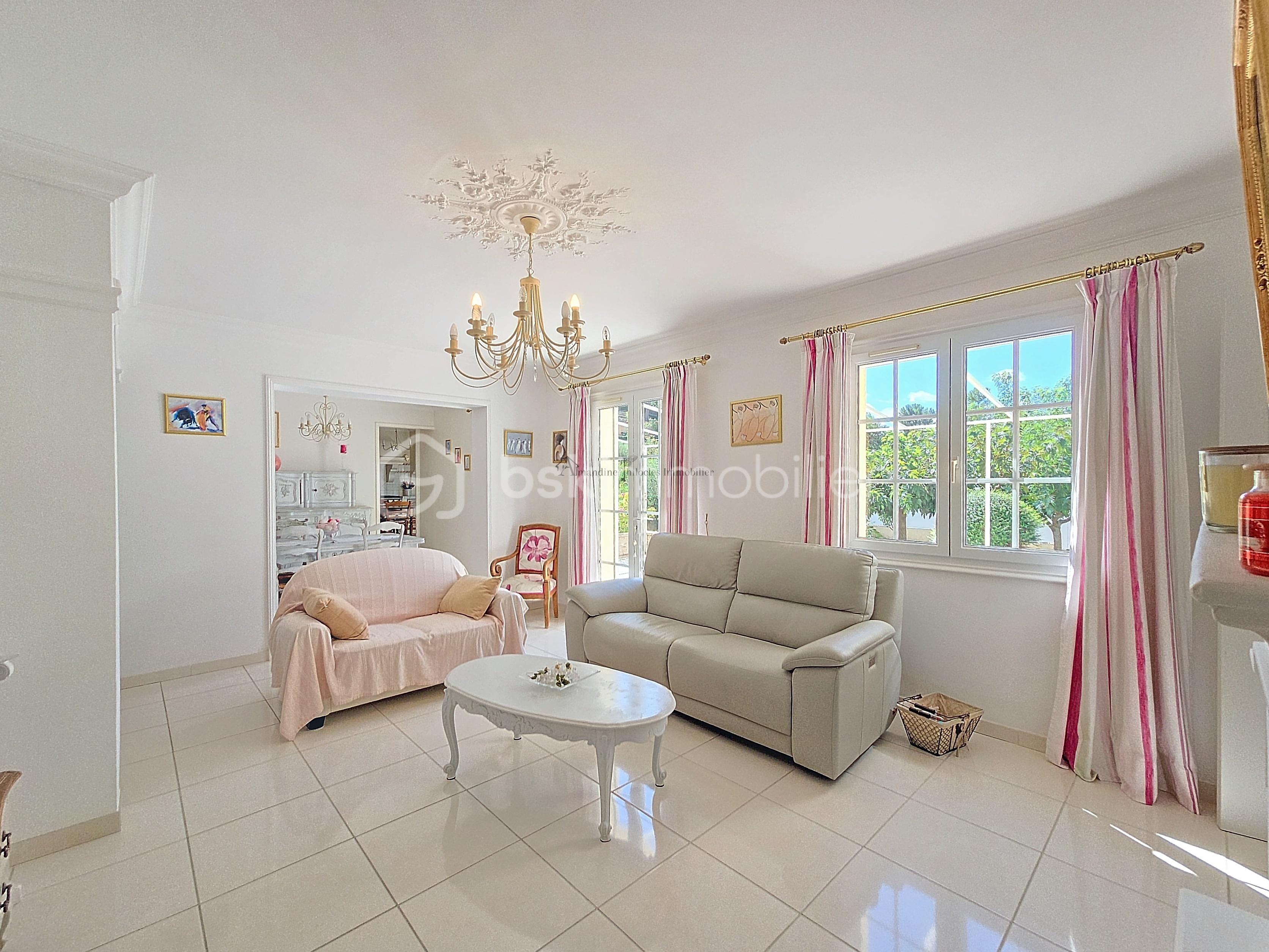 Maison de 113,58 m² - aYWMyTmhiR0UtMjAyNDA5MDkxNDAxMTU_20240909141342_25718_e30b721 (1).jpg