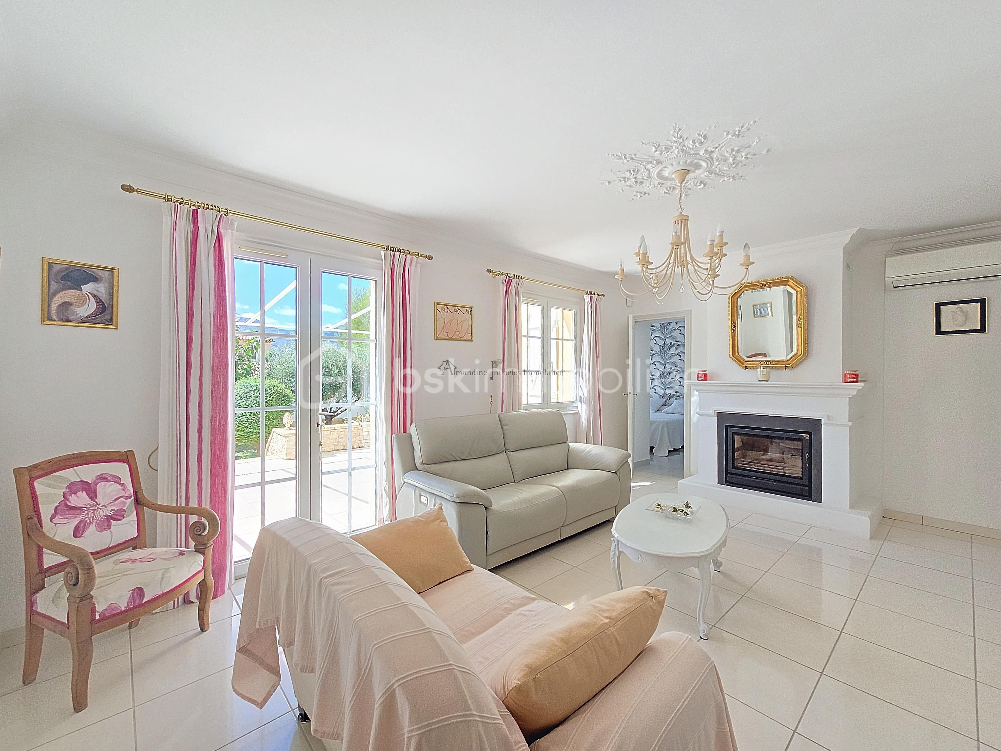 Maison de 113,58 m² - aYWMyTmhiR0UtMjAyNDA5MDkxNDAxMTU_20240909141118_82600_09939de (1).jpg