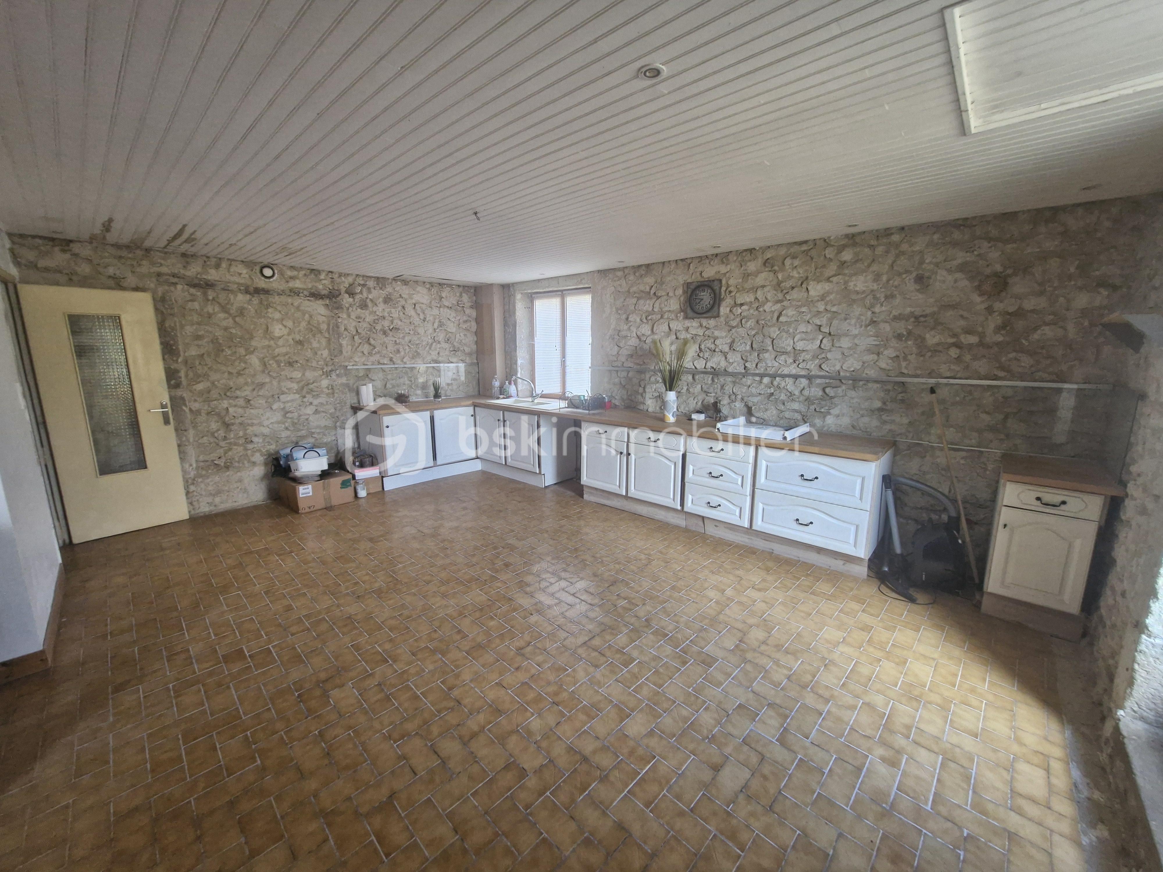 Maison longere de 337 m² - 20250314_143204.jpg