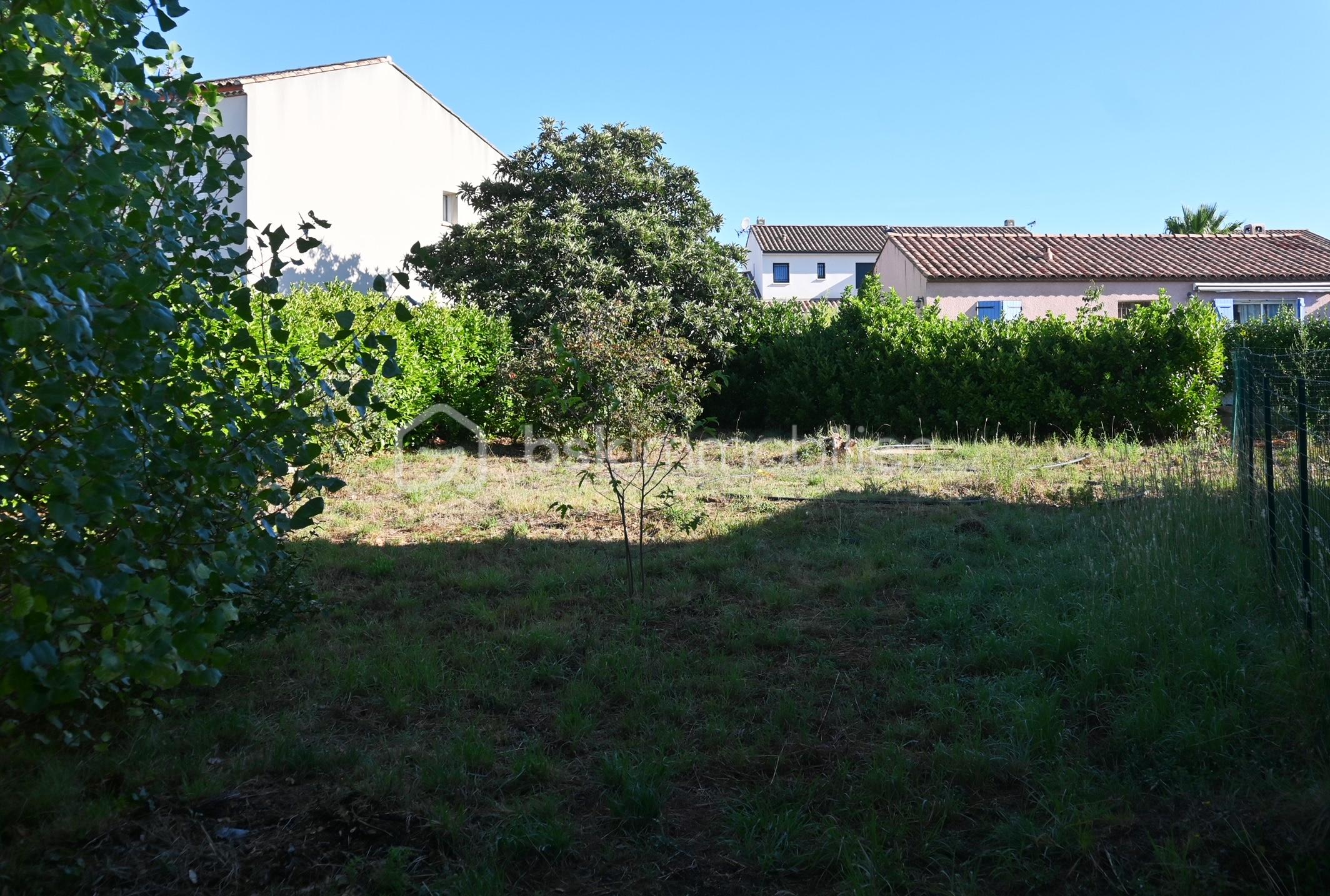 Terrain de 600 m² - 1.JPG