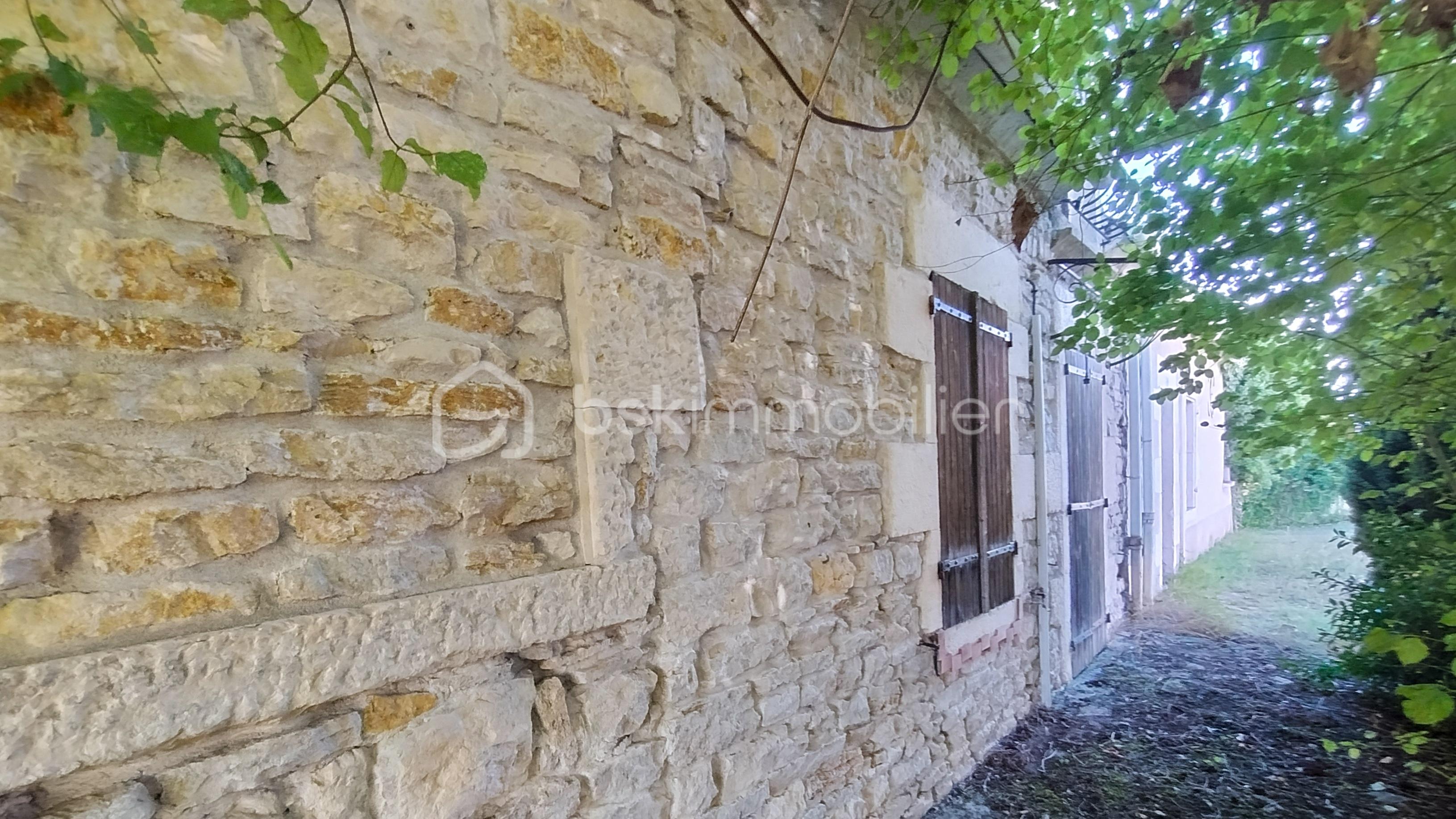 Maison en pierre de 95 m² - 6.jpg