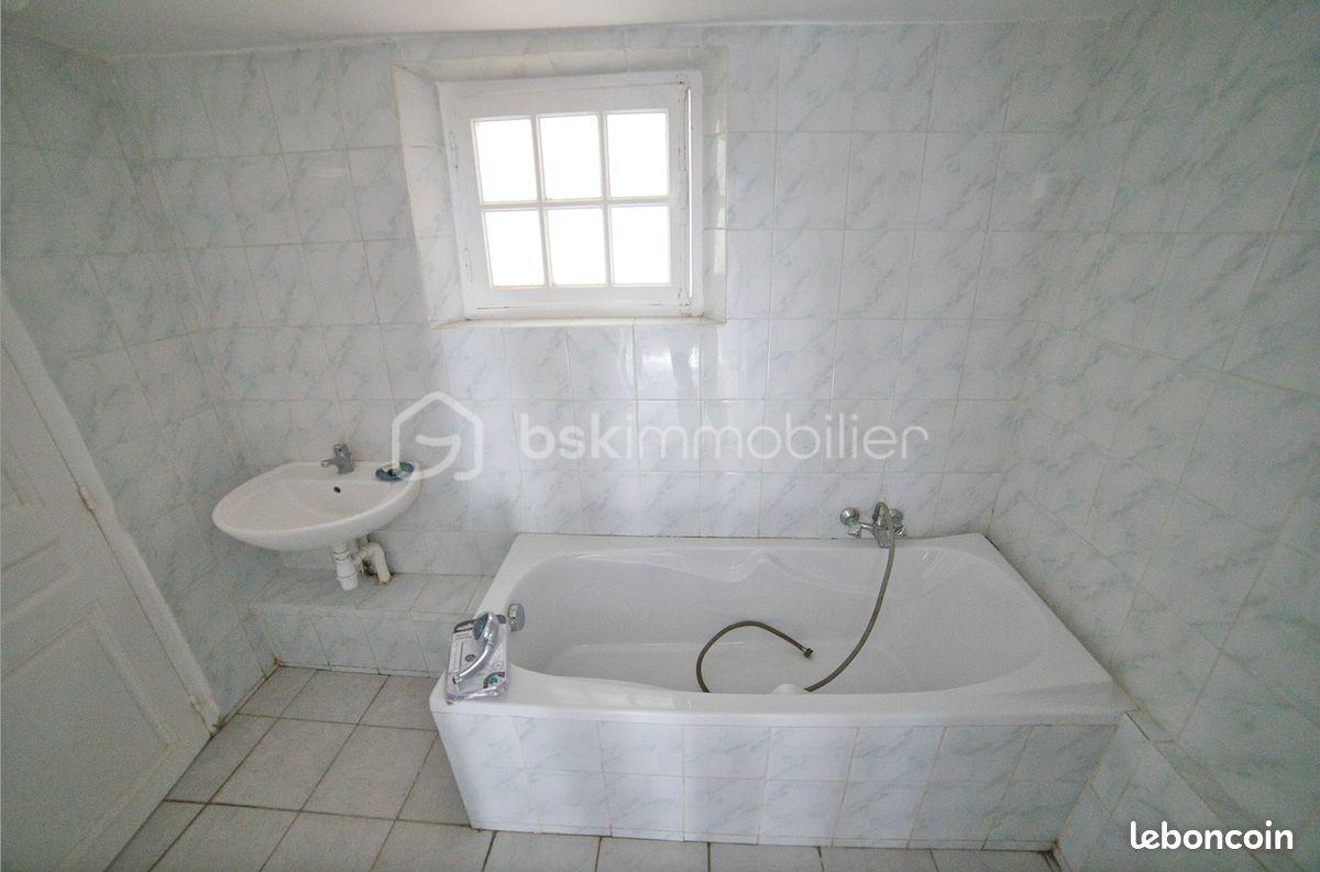 Maison de village de 130 m² - 6383cc6e995c88a3937e1a241b475833b36ef1a2 (1).jpg