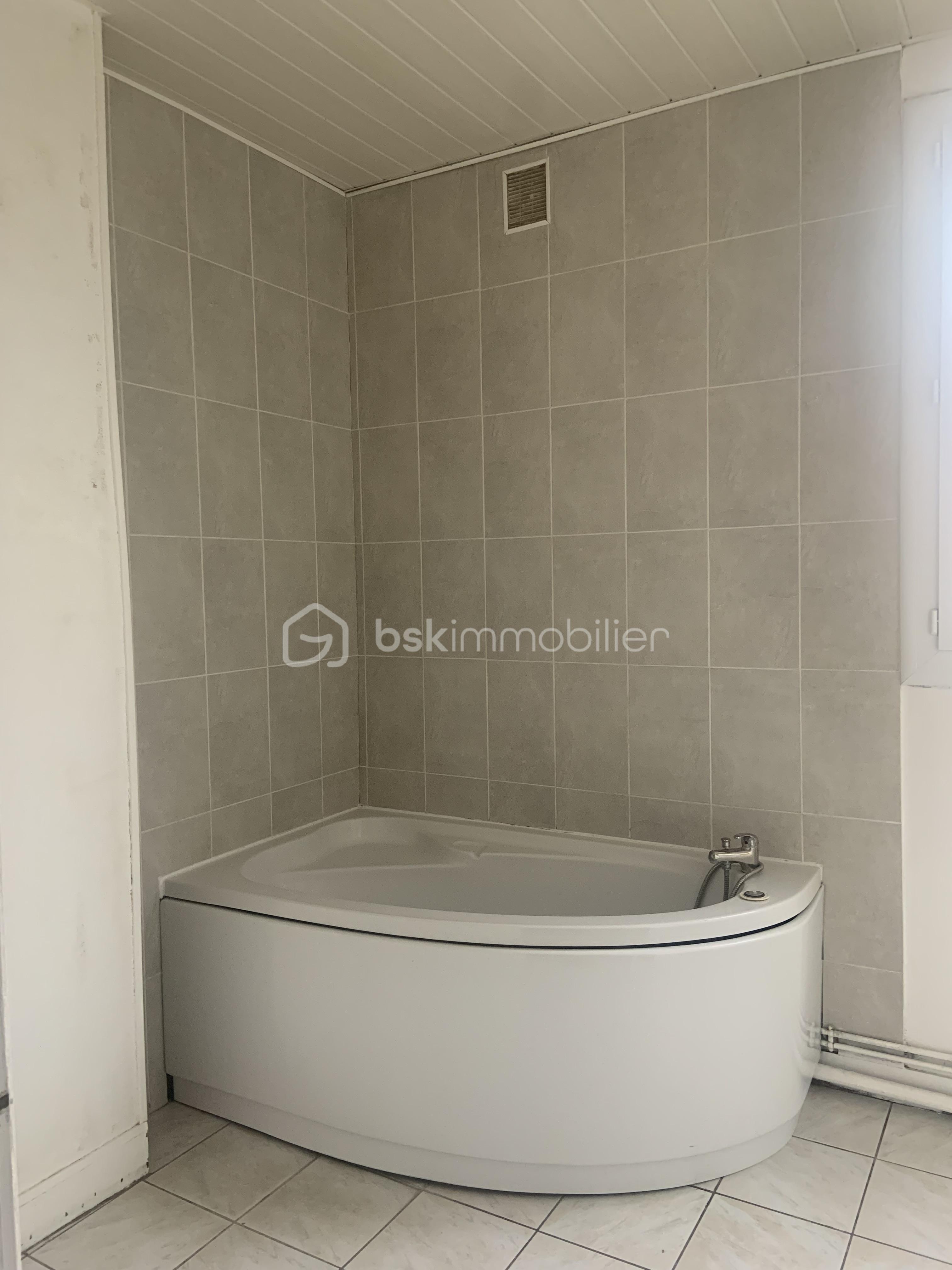 Appartement de 64 m² - sdb.jpg