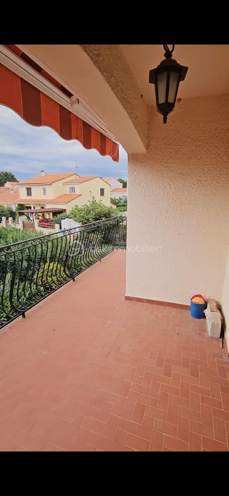 Immeuble de 150 m² - loggia balcon.jpg