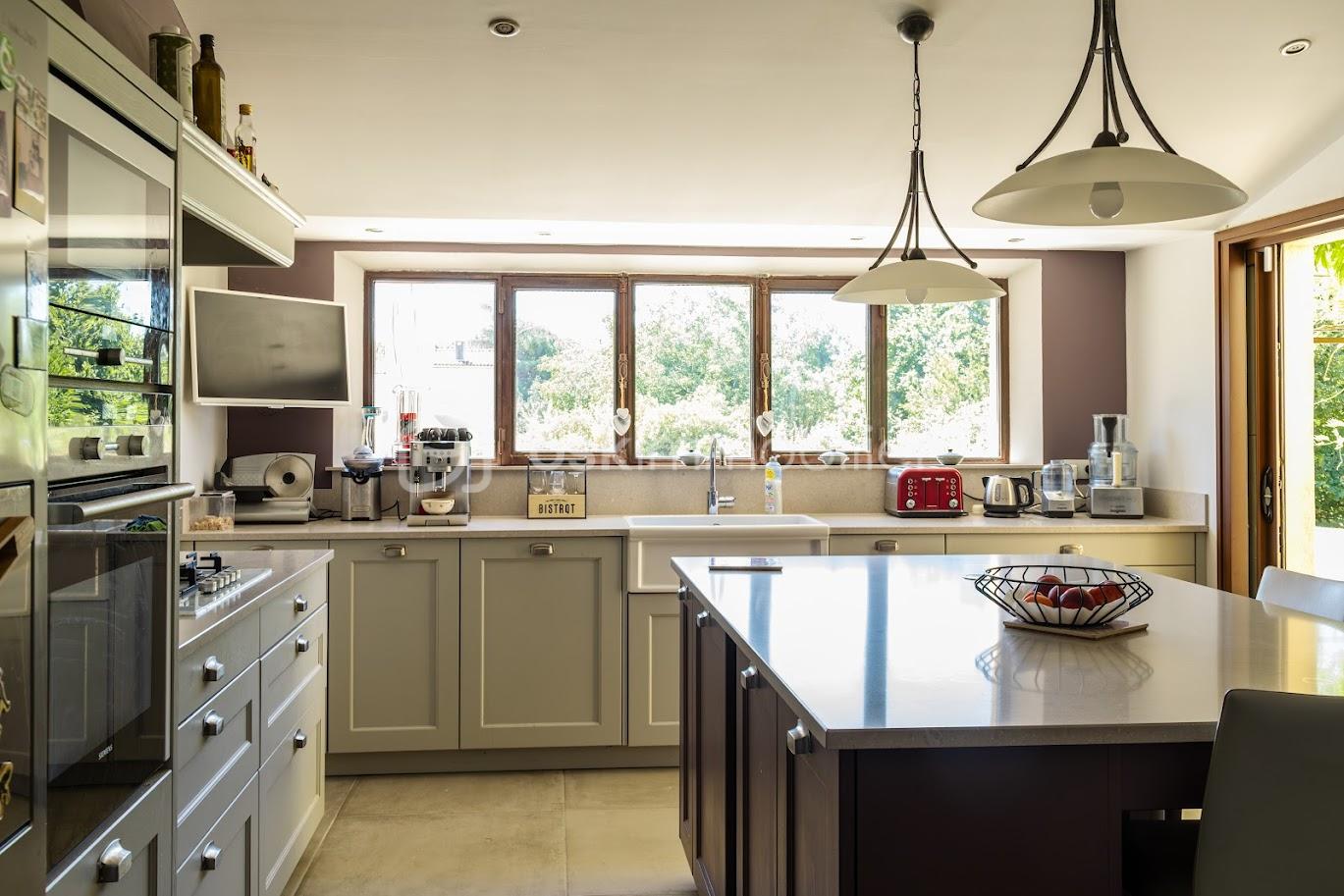 Bastide de 160 m² - cuisine.jpg