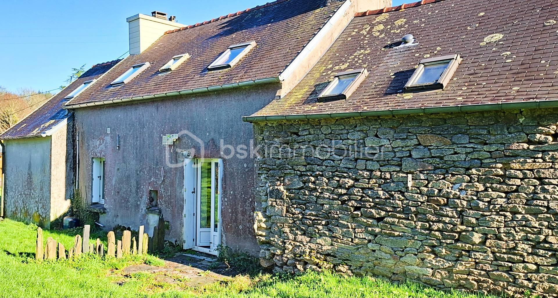 Maison en pierre de 118 m² - façade arrière.jpg