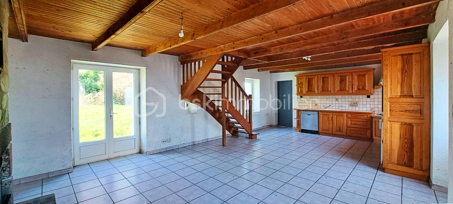 Maison en pierre de 118 m² - pièce de vie.jpg