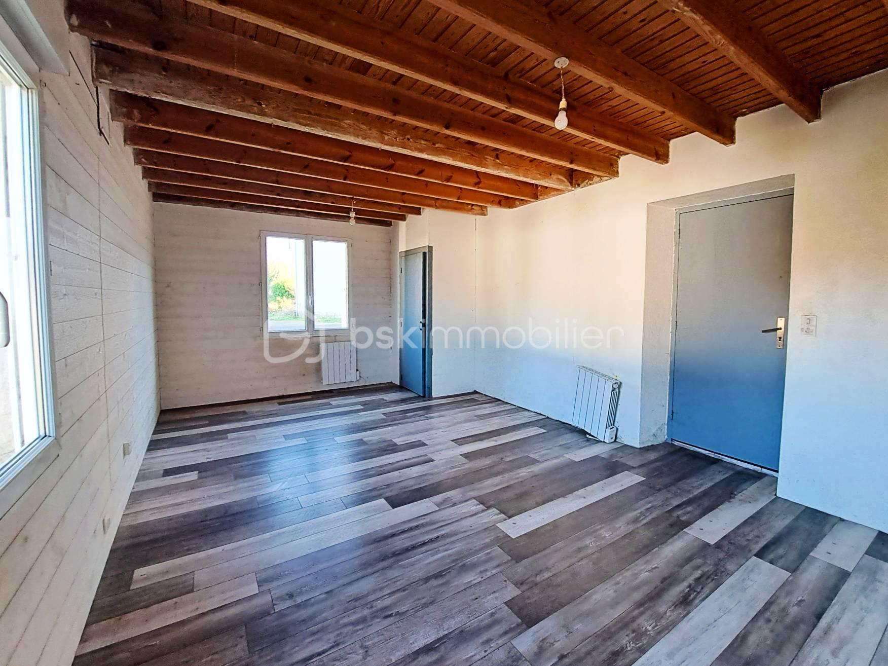 Maison en pierre de 118 m² - chambre 1 RDC 2.jpg