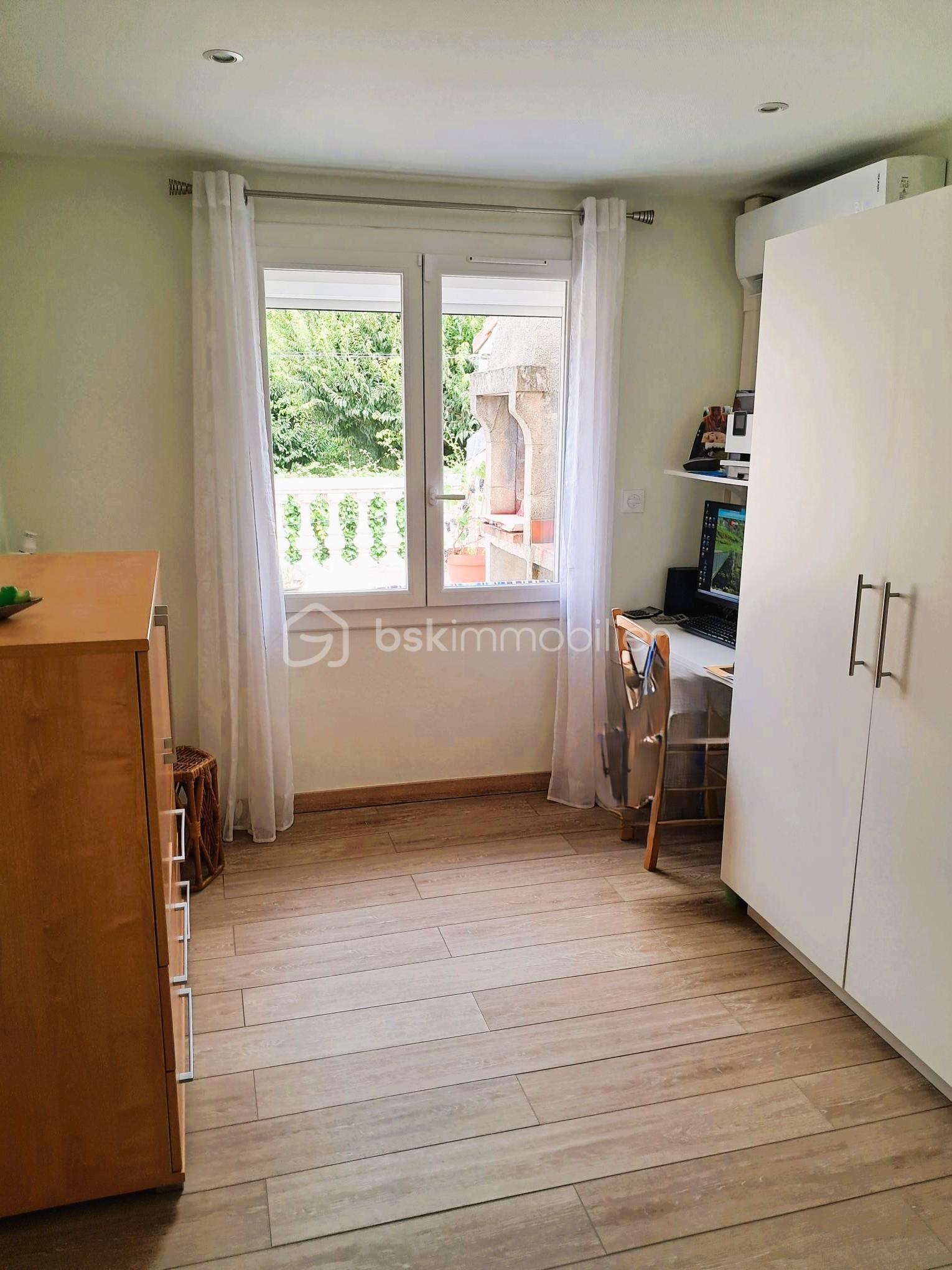 Maison ancienne de 118 m² - 12-chambre.jpg