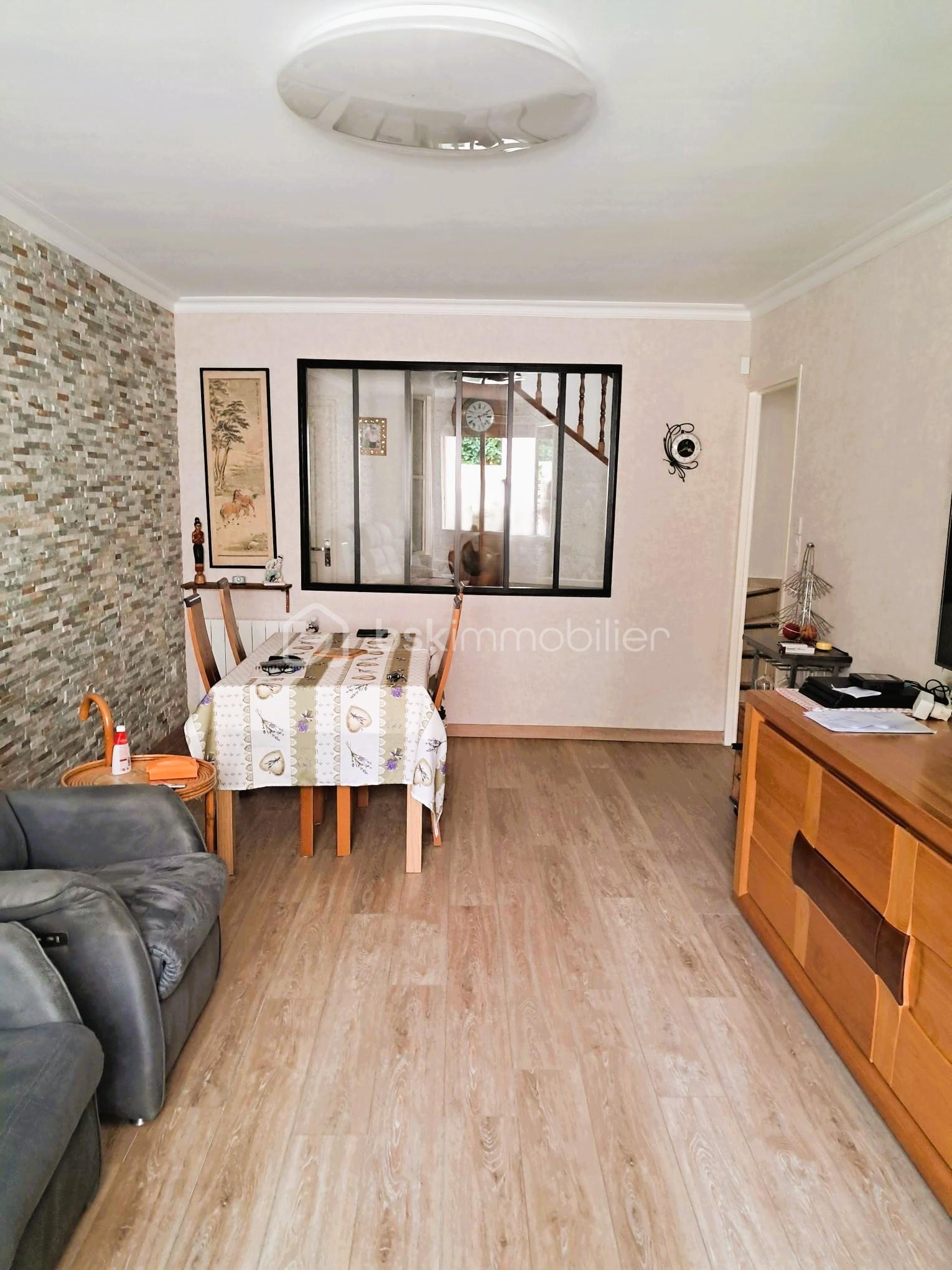 Maison ancienne de 118 m² - 5- salon.jpg