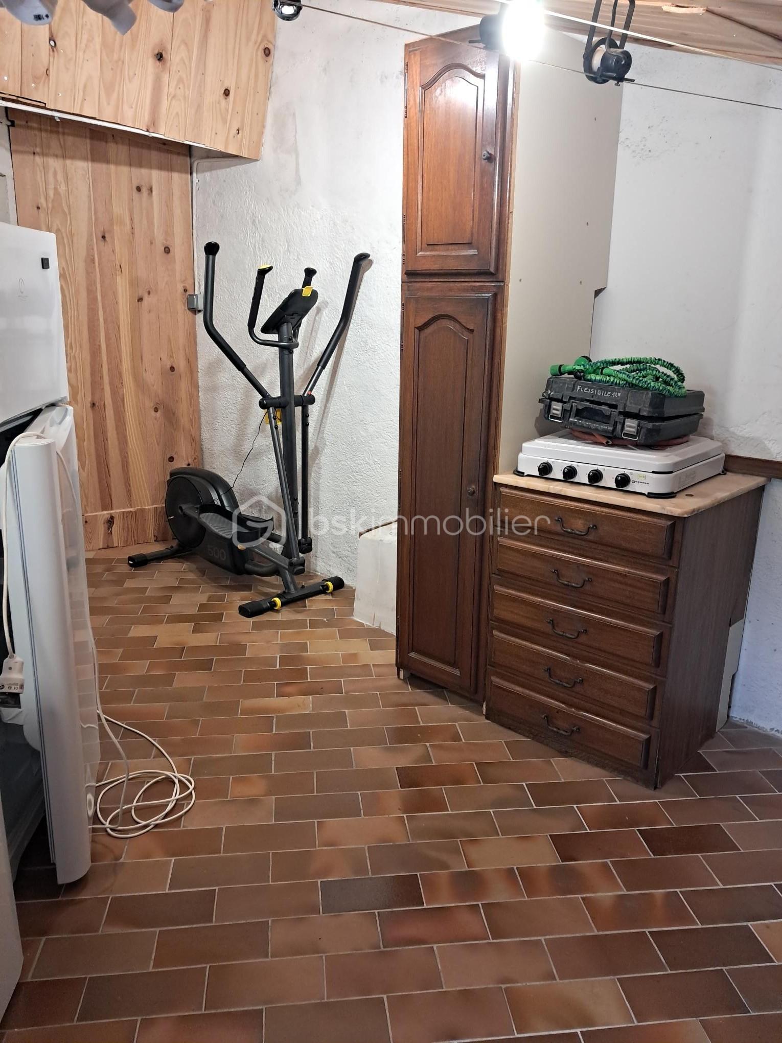 Maison ancienne de 118 m² - 13-buanderie haut.jpg