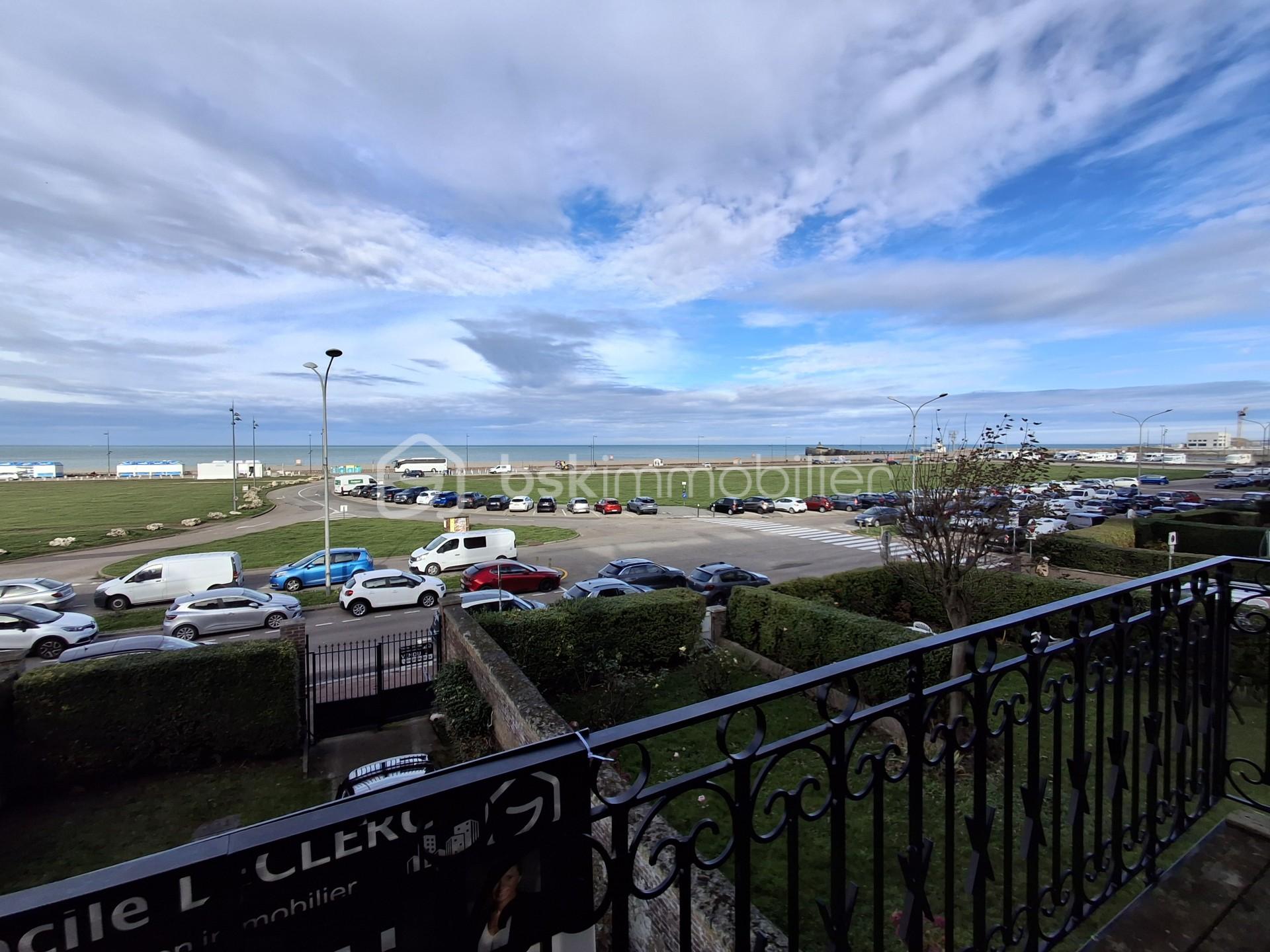 Appartement de 95 m² - vue du balcon terrasse 1er étage paysage 2.jpg