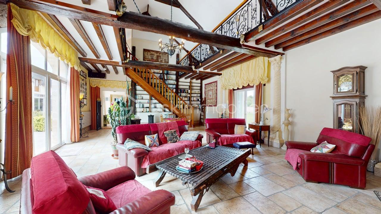 Demeure de 420 m² - Maison-Prefontaines-07312025_143126.jpg