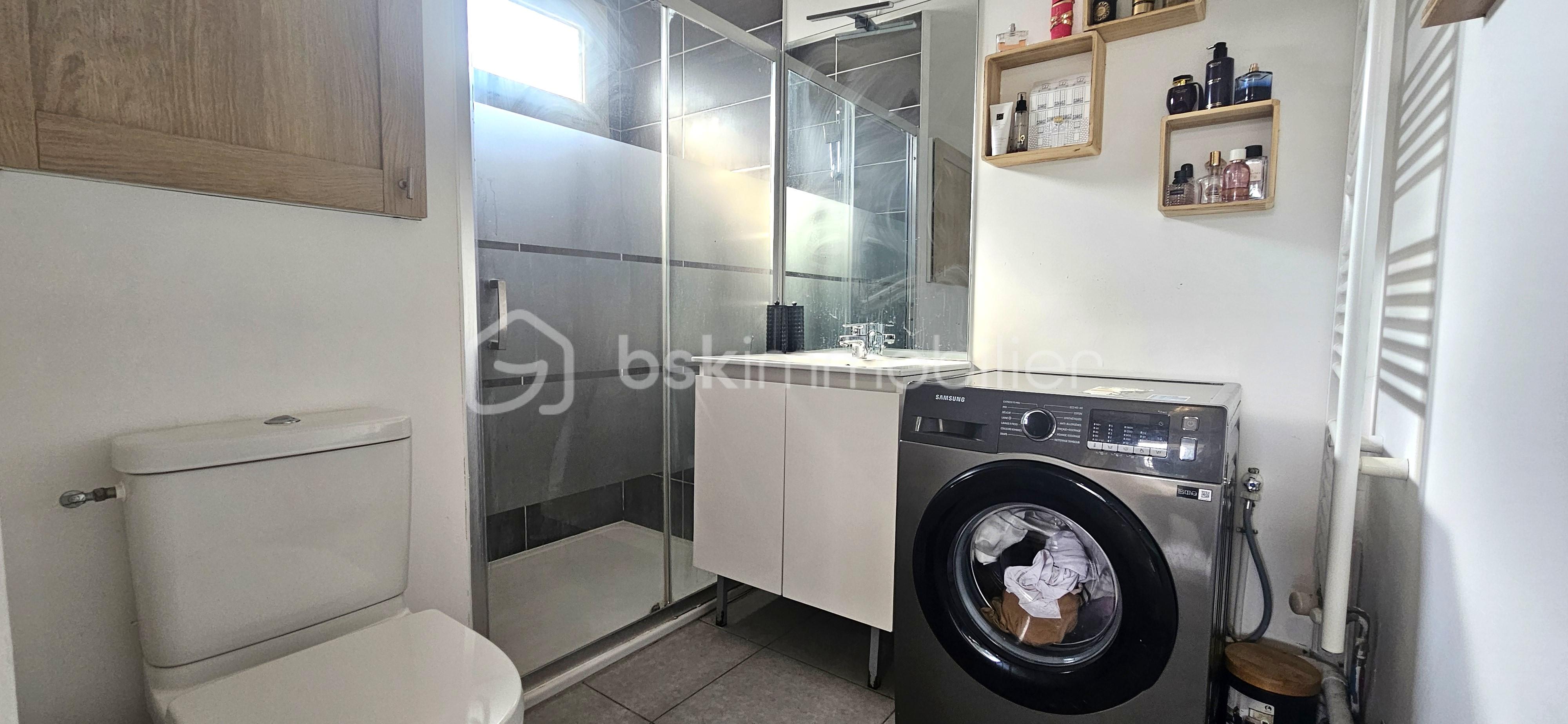 Appartement de 27 m² - sdb.jpg