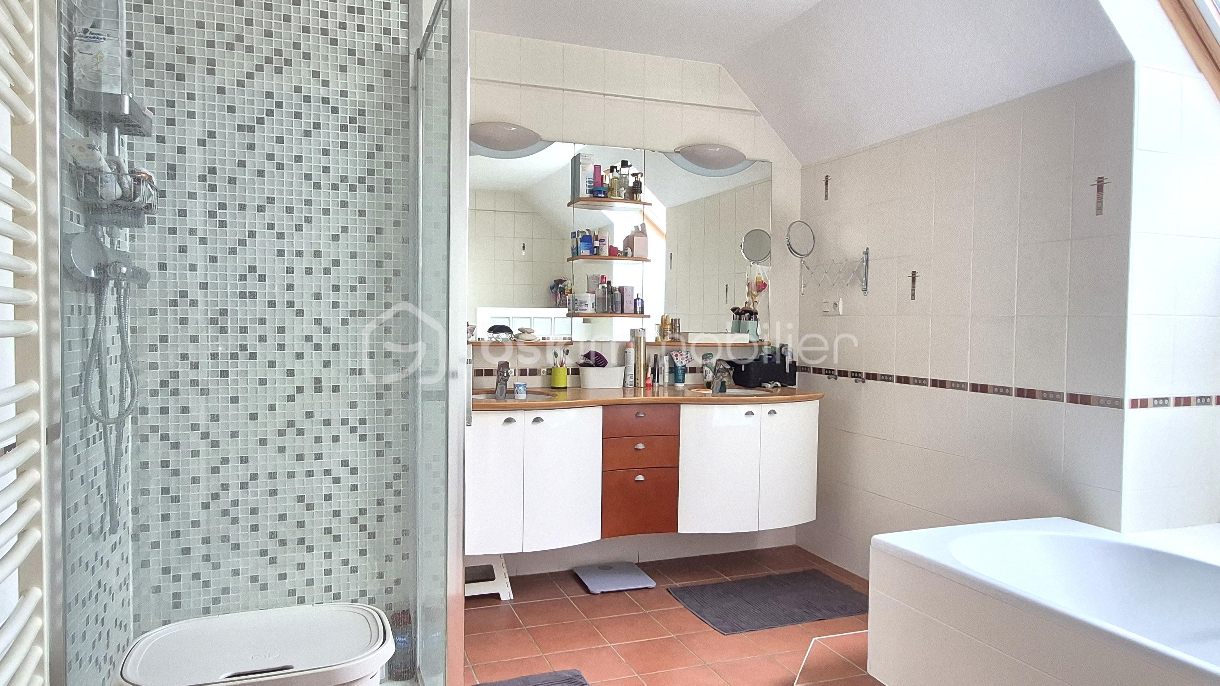 Maison de 158 m² - Salle de bain.jpg