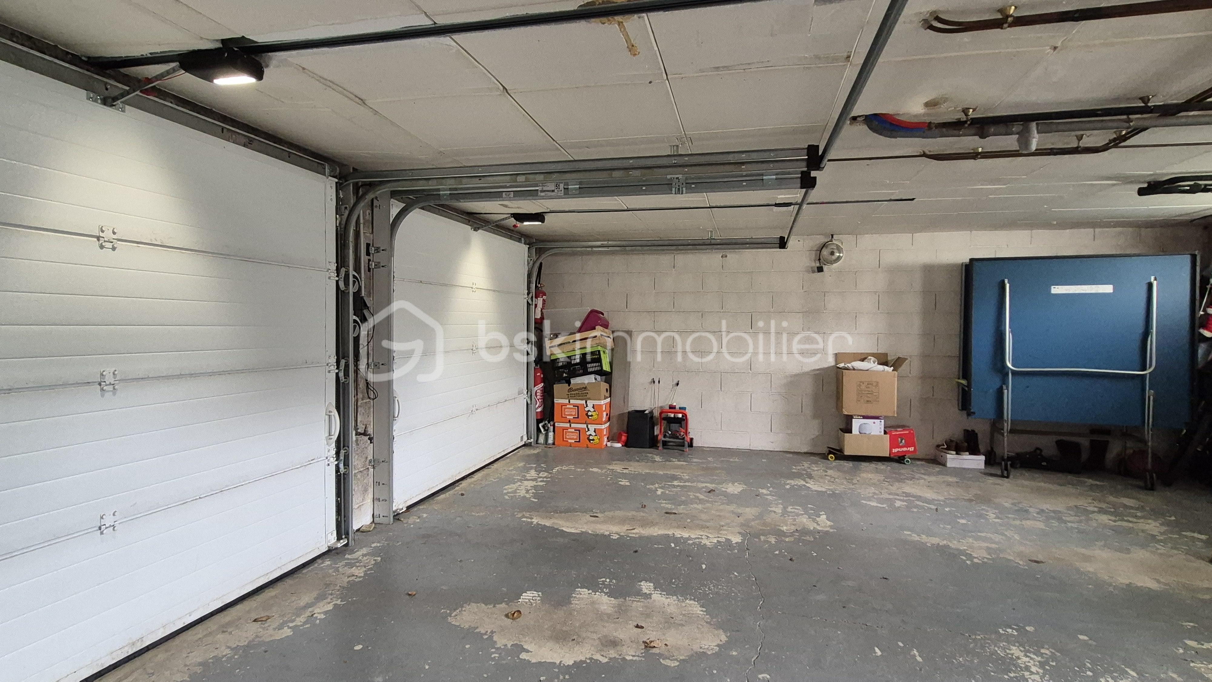 Maison de 158 m² - Garage.jpg