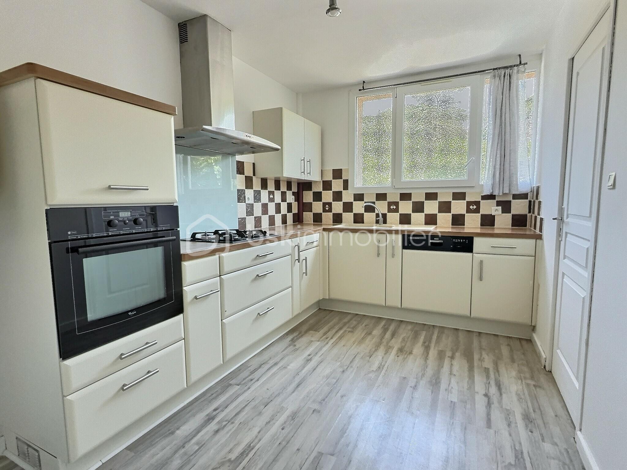 Appartement de 82 m² - exposio_132578398.jpg