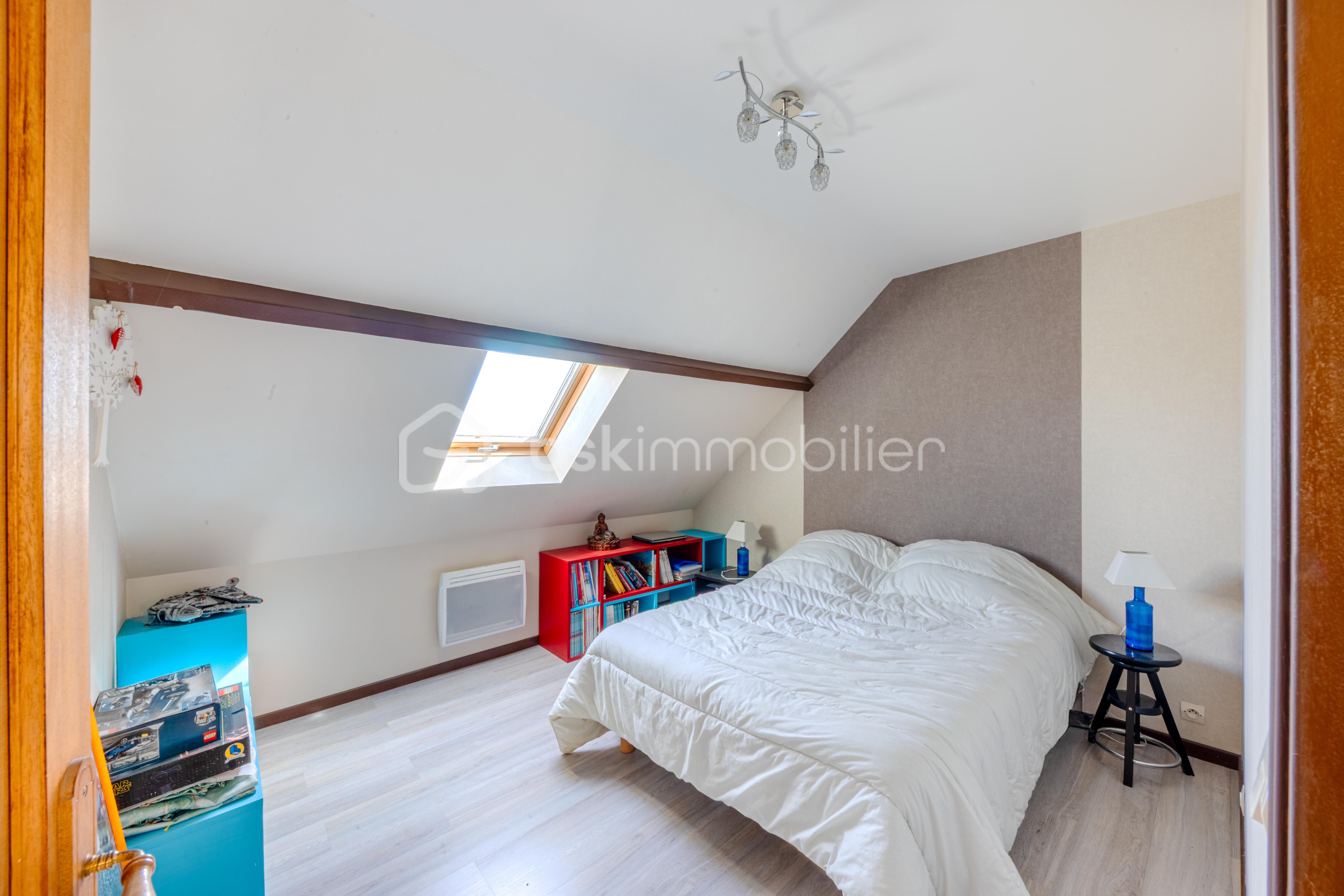 Chambre gauche étage.jpg