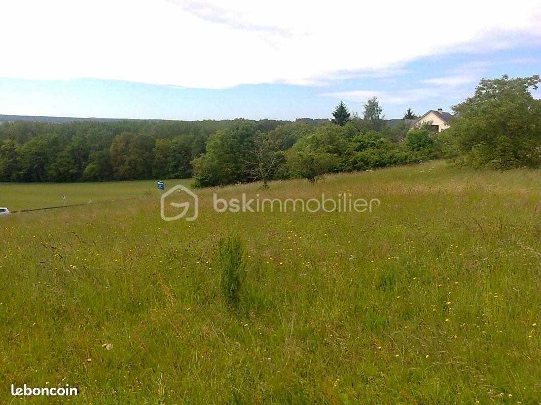 Terrain de 1 084 m² - 61d4f0397470de7738c76dbb20b0f24b148c0a11.jpg