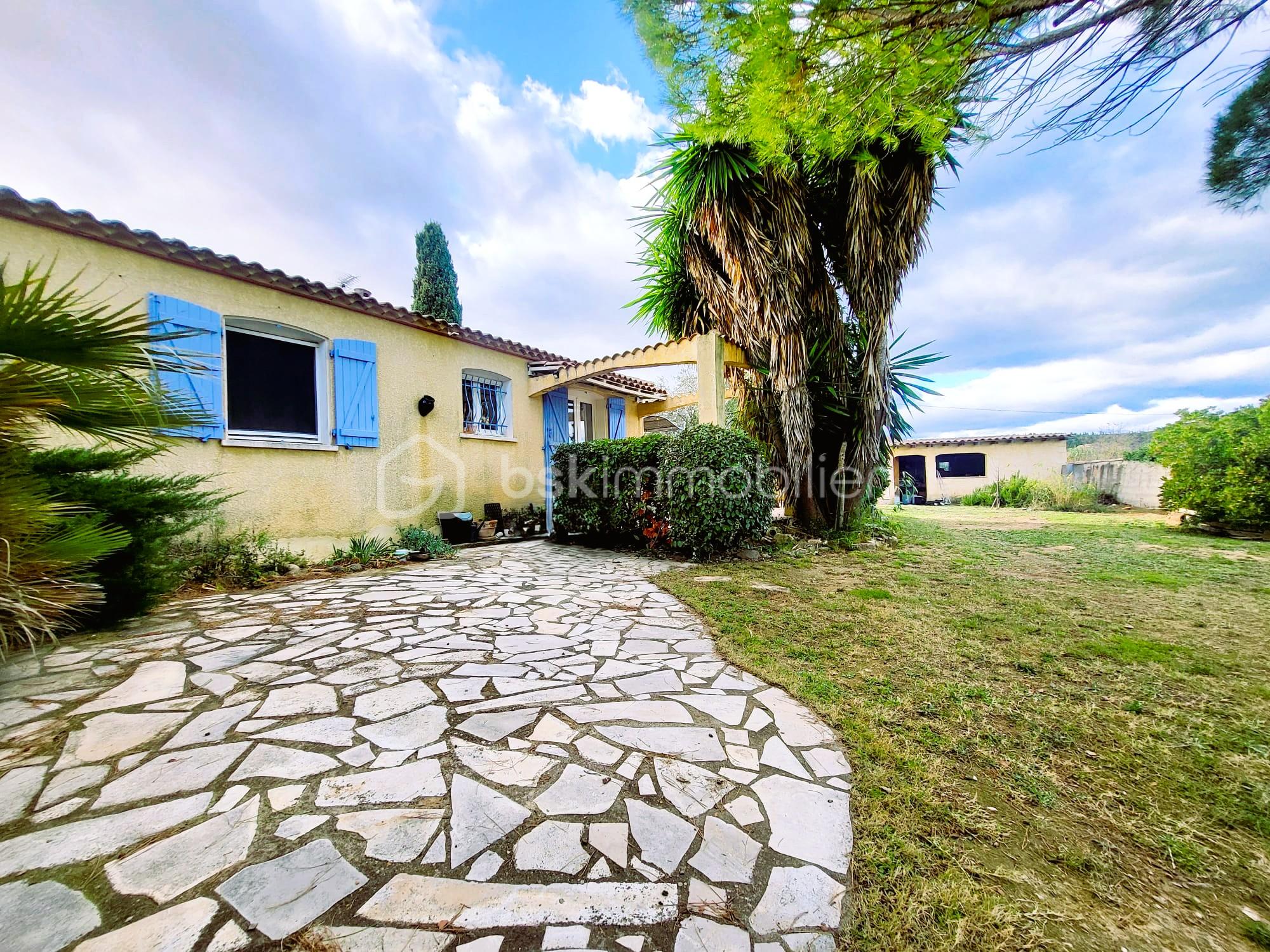 Villa de 135 m² - arrière maison.jpeg