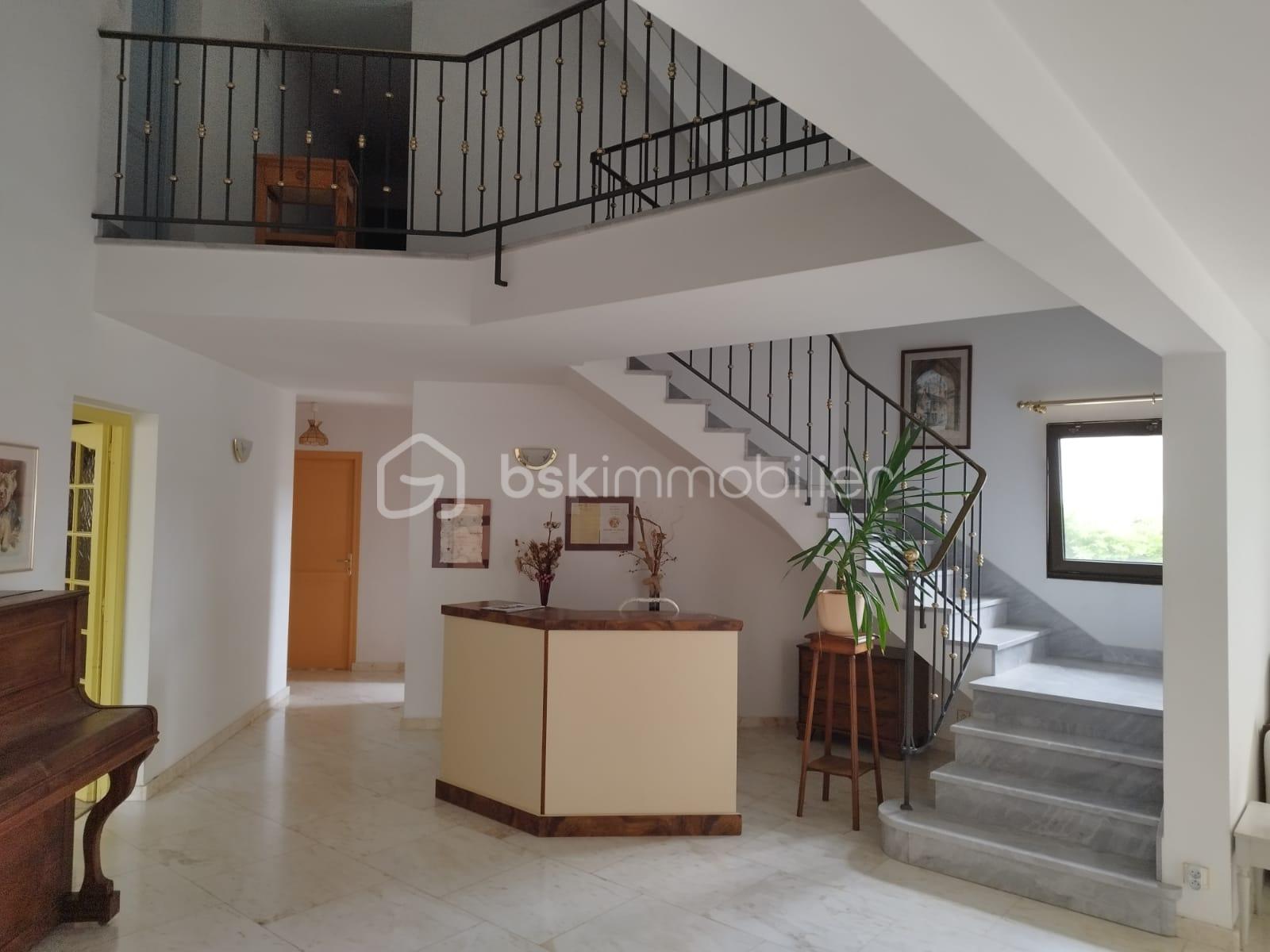 Maison de 422 m² - 7.jpg