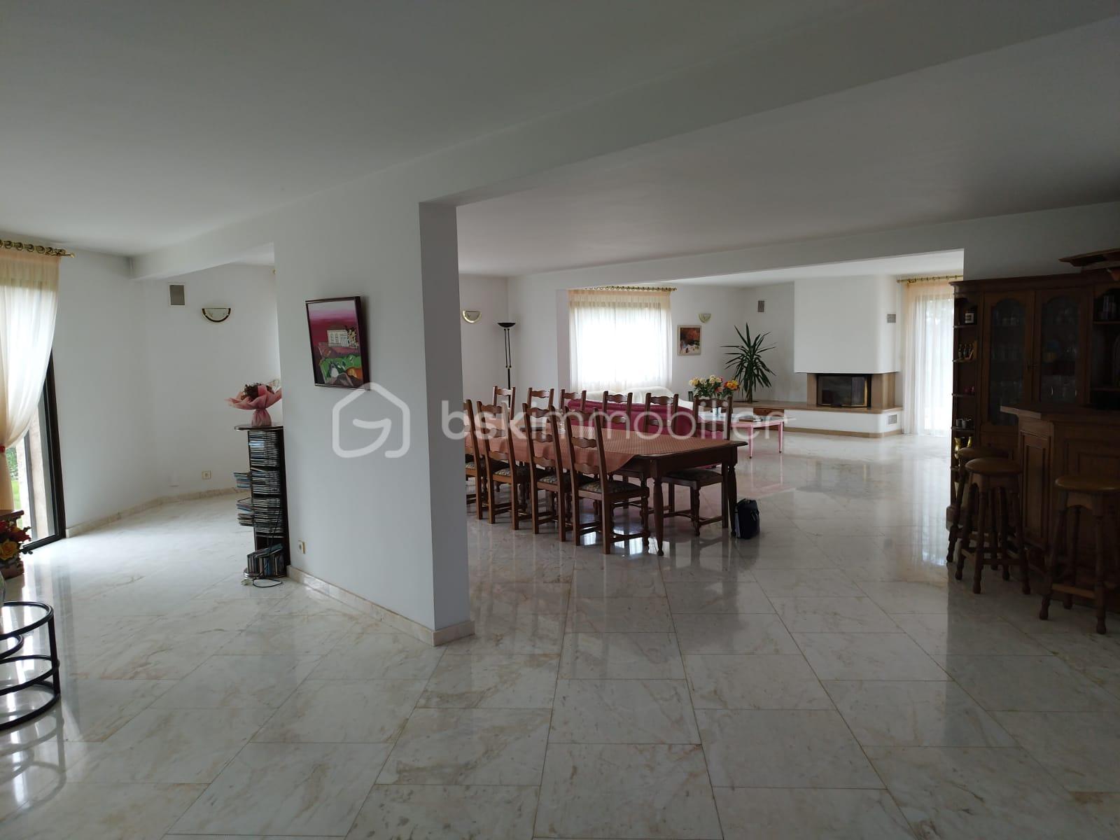 Maison de 422 m² - 10.jpg