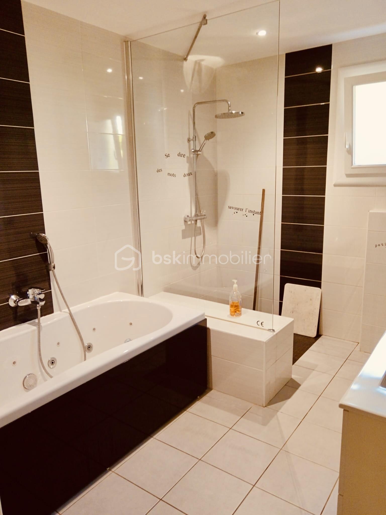 Maison de 119 m² - thumbnail_edc62358-589a-4bae-86c0-d95d9e54ef13.jpg
