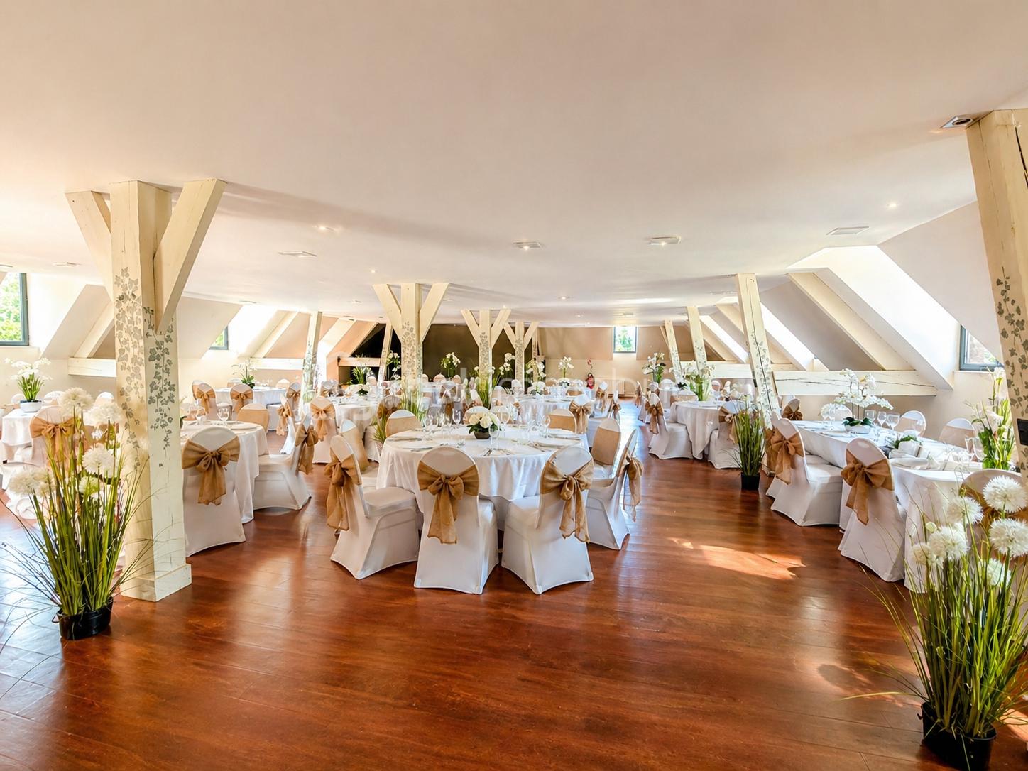 15 1 salle de reception 2.png