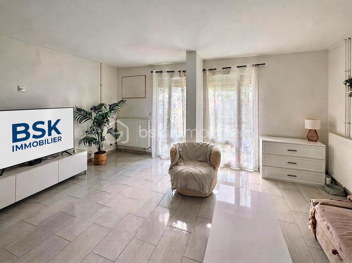 vemars karine_livingroom-dinningroom_574735f5.png