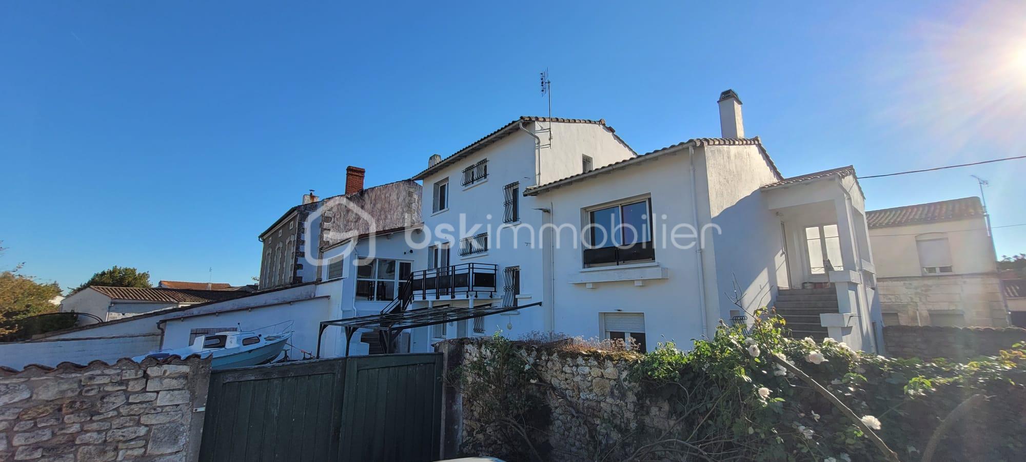 Maison de 254 m² - ETAULES DER.jpg