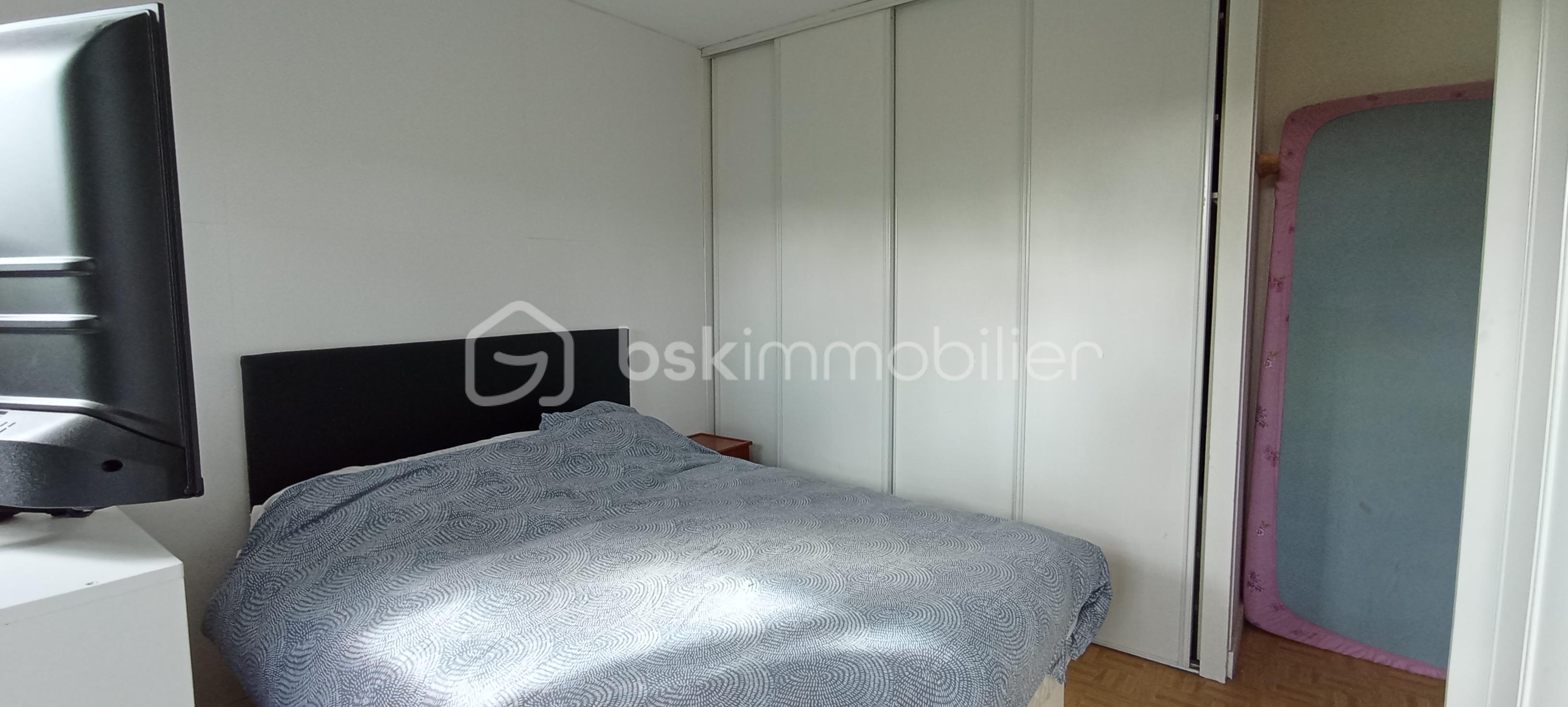 Appartement de 63 m² - chambre 2 (2).jpg